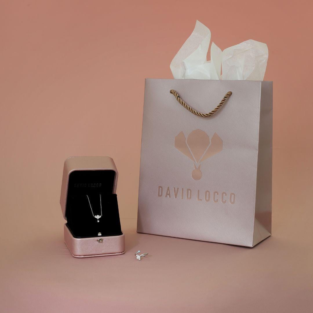 Women's or Men's Necklace Alma David Locco Diamonds 18K White Gold diamonds sustainable For Sale
