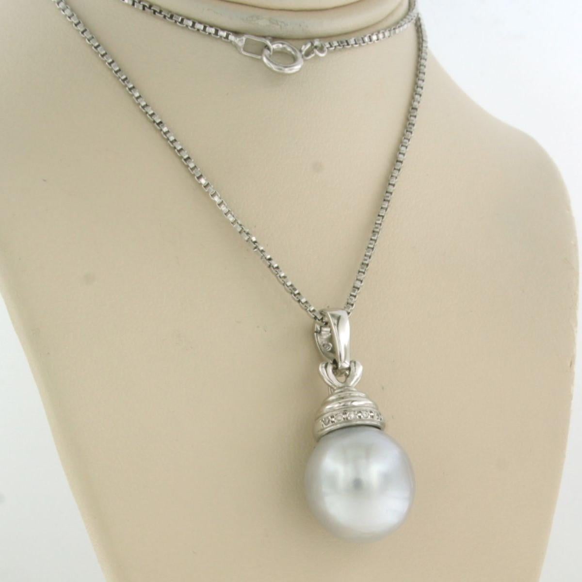 Modern Necklace an d pendant set with pearl and diamonds 18k white gold For Sale
