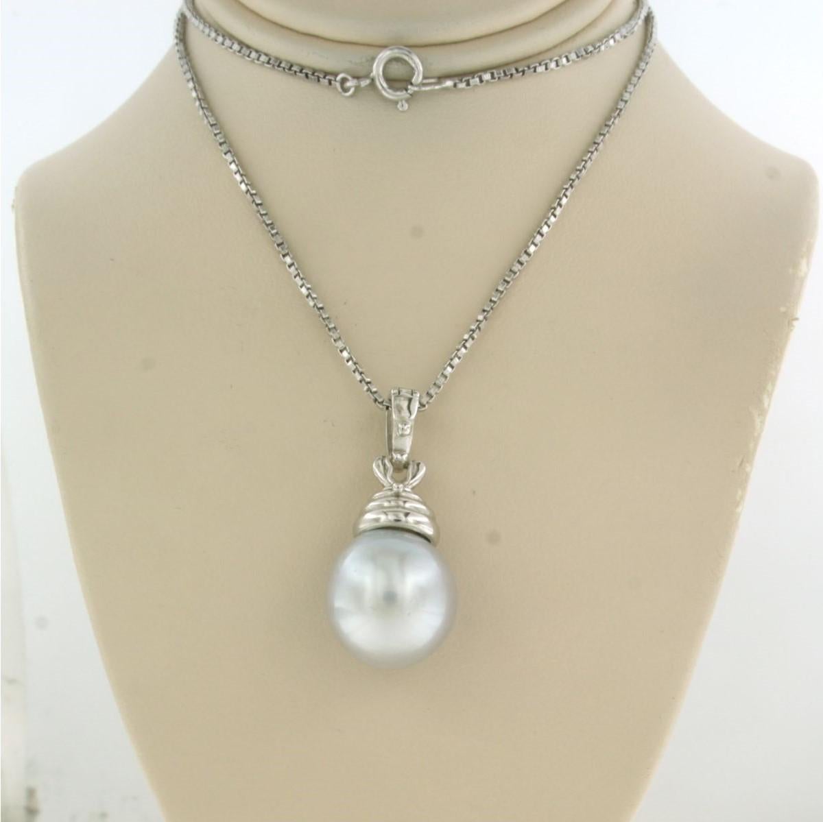Necklace an d pendant set with pearl and diamonds 18k white gold For Sale 1