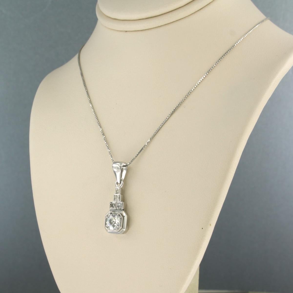 Necklace and ART DECO pendant set with diamonds 18k white gold In Good Condition For Sale In The Hague, ZH