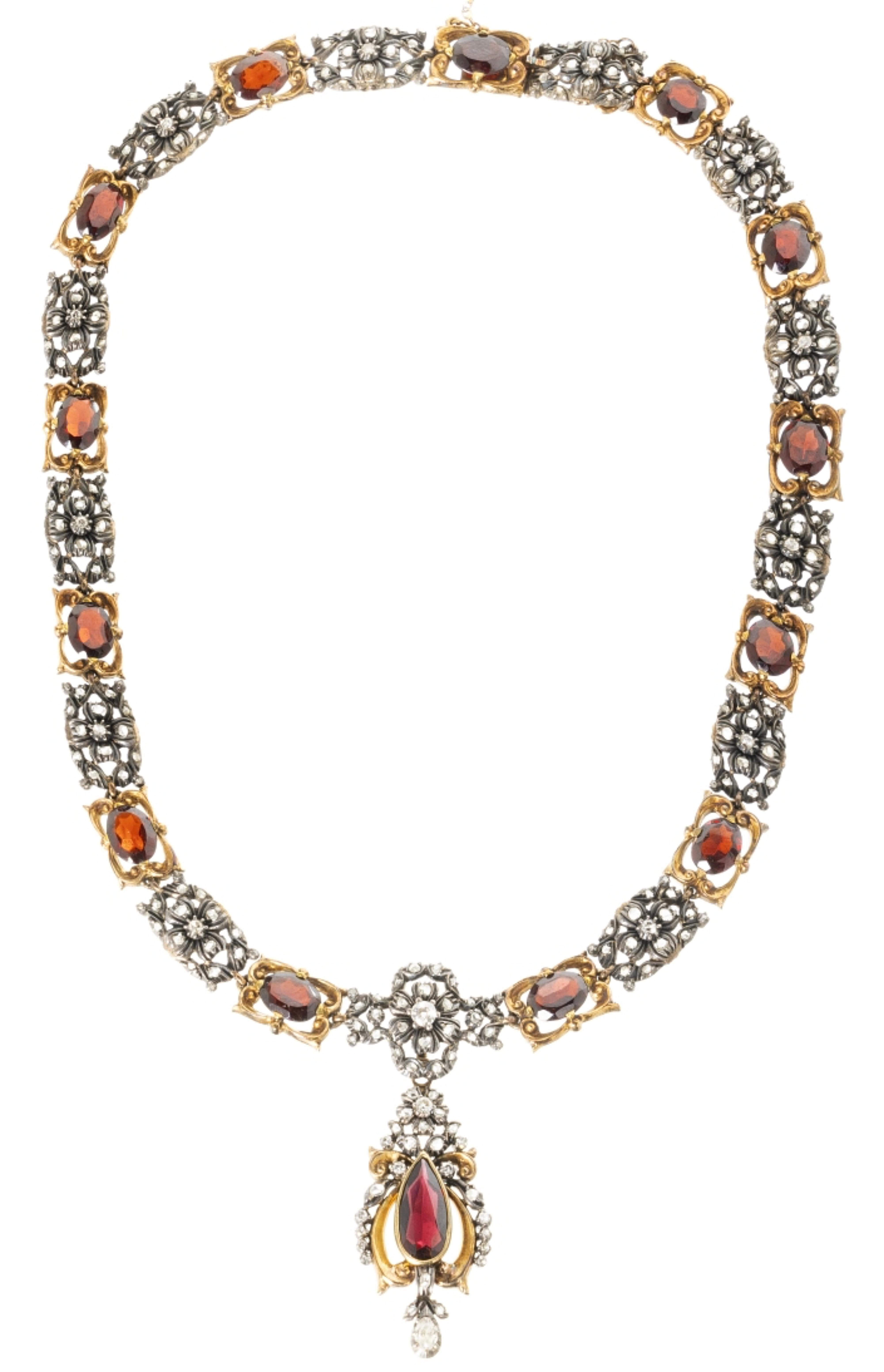 Portuguese NECKLACE AND PAIR OF GOLD AND DIAMOND EARRINGS 19th Century / began 20th For Sale