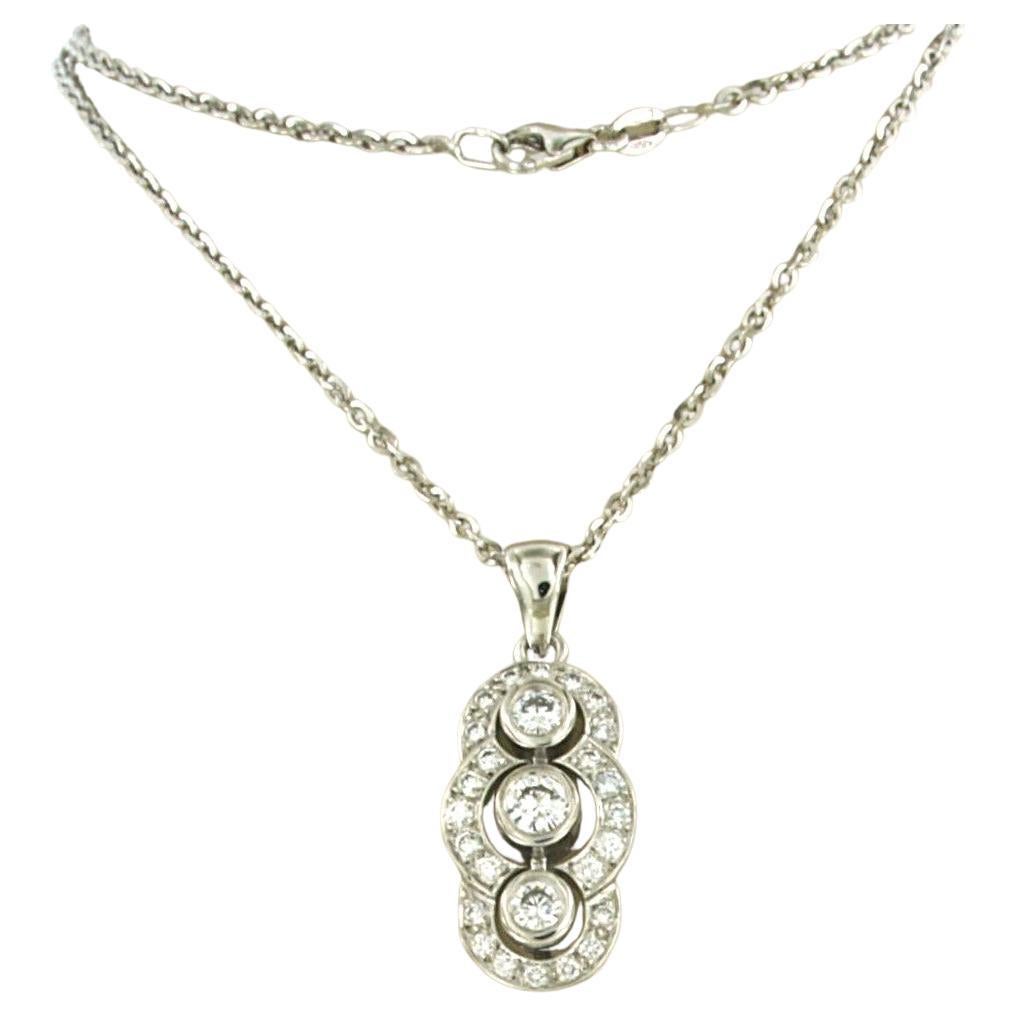 Collier et pendentif diamants taille brillant jusqu'à 0,89ct or 18k 10,3 grammes