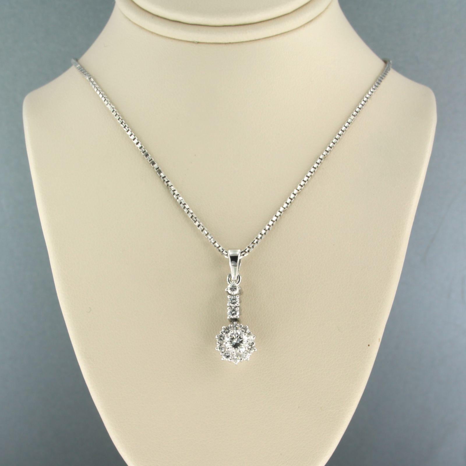 14k white gold necklace with an 18k white gold pendant set with brilliant cut diamonds up to. 1.16ct - F/G - VS/SI - 50 cm long

detailed description:

the size of the pendant is 2.5 cm long by 1.0 cm wide

Necklace is 1.3 mm wide and 50 cm