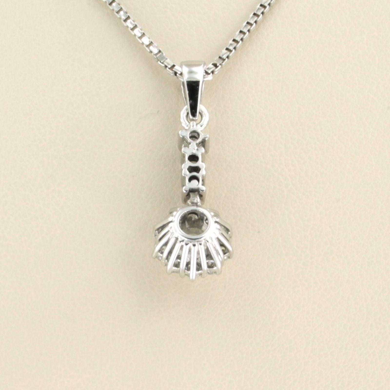 Necklace and pendant set with diamonds 14k and 18k white gold For Sale 1