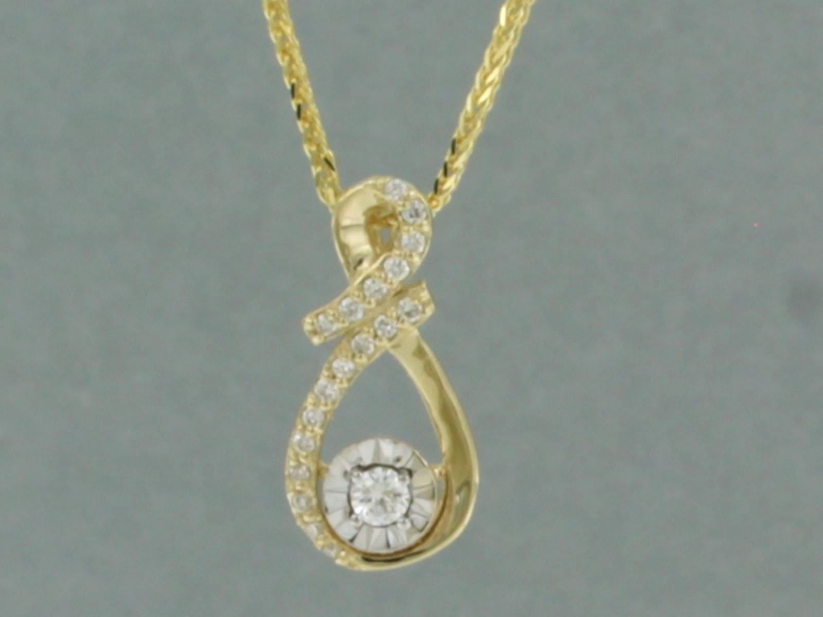 Brilliant Cut Necklace and pendant set with diamonds 14k gold For Sale