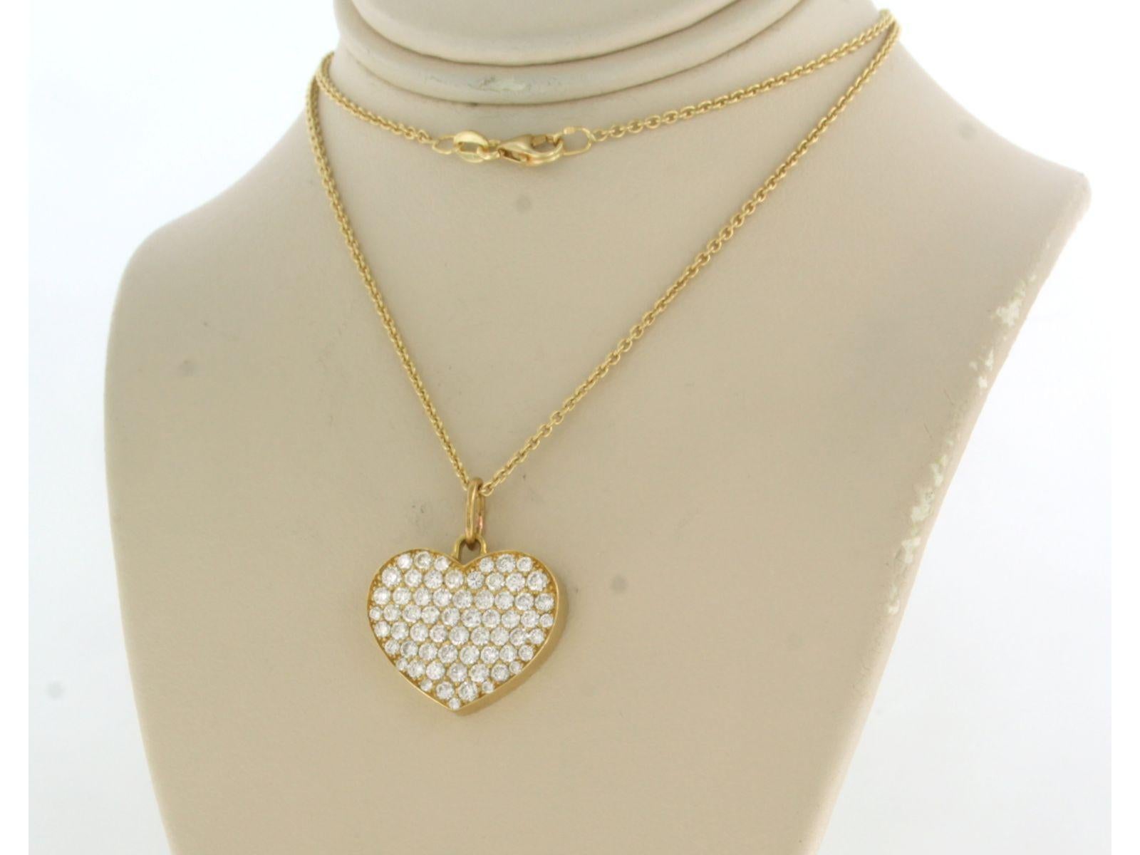 Necklace and pendant set with diamonds 18k yellow gold In Good Condition For Sale In The Hague, ZH