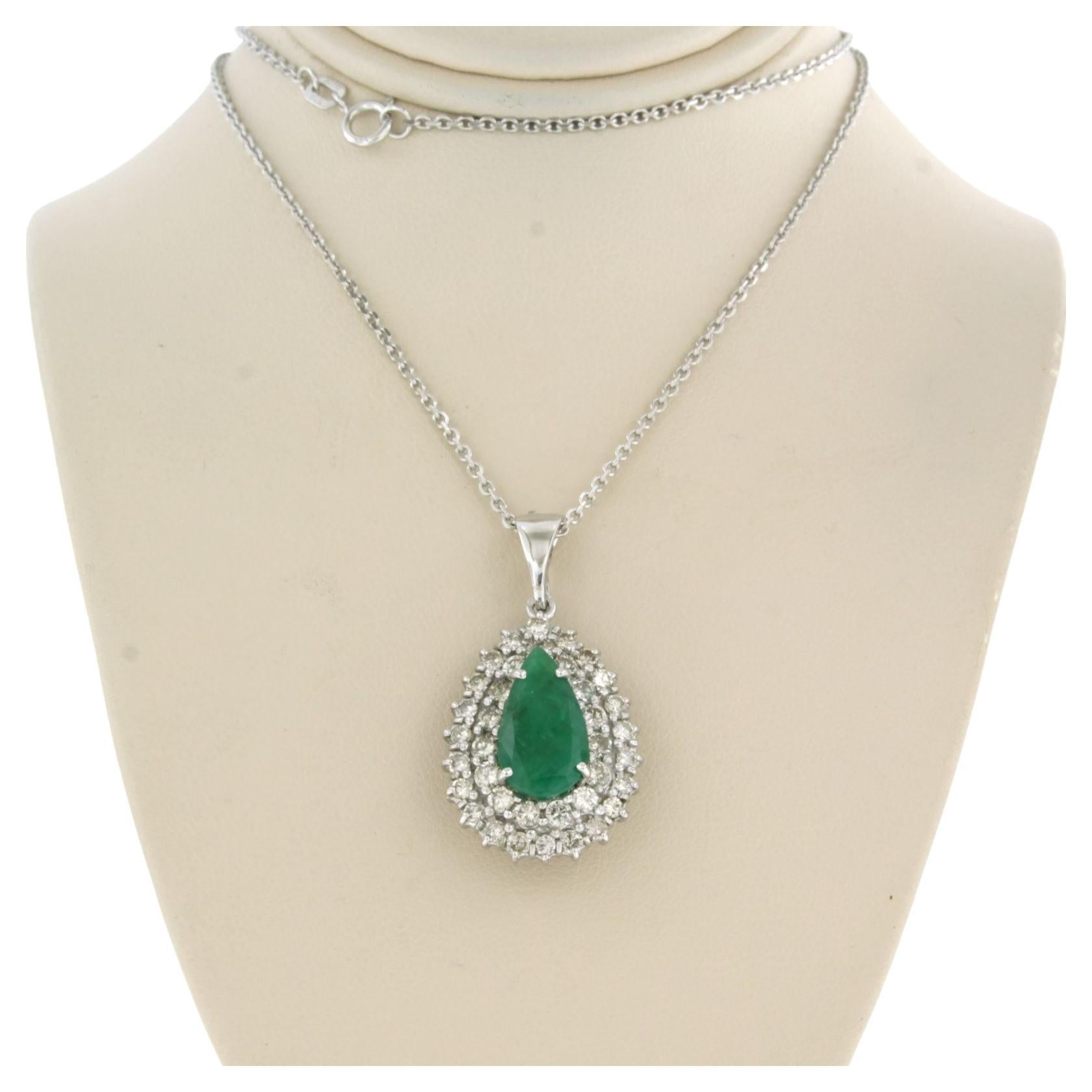 Necklace and pendant set with emerald and diamond 14k white gold