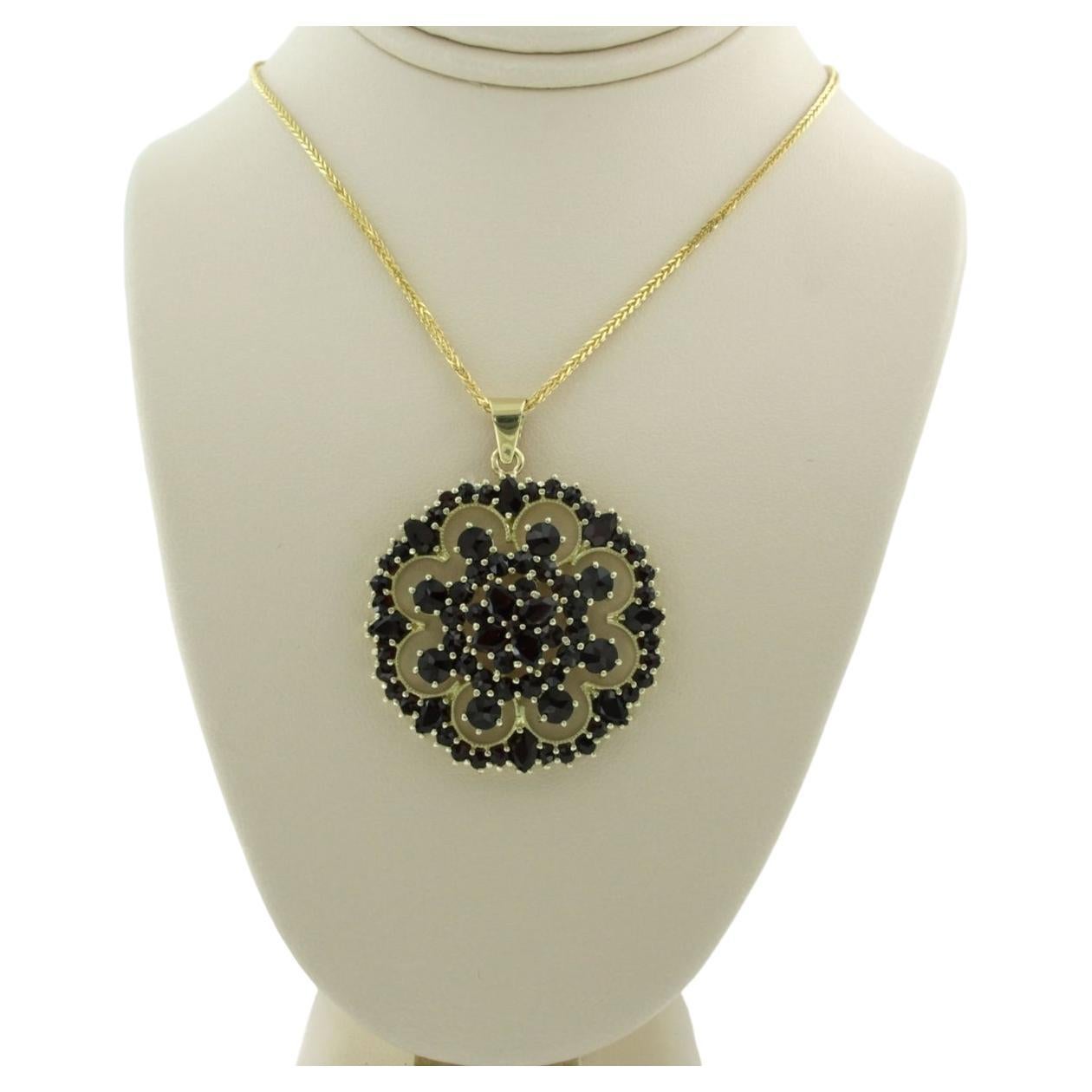 Necklace with pendant set with diamonds 14k yellow gold For Sale at 1stDibs