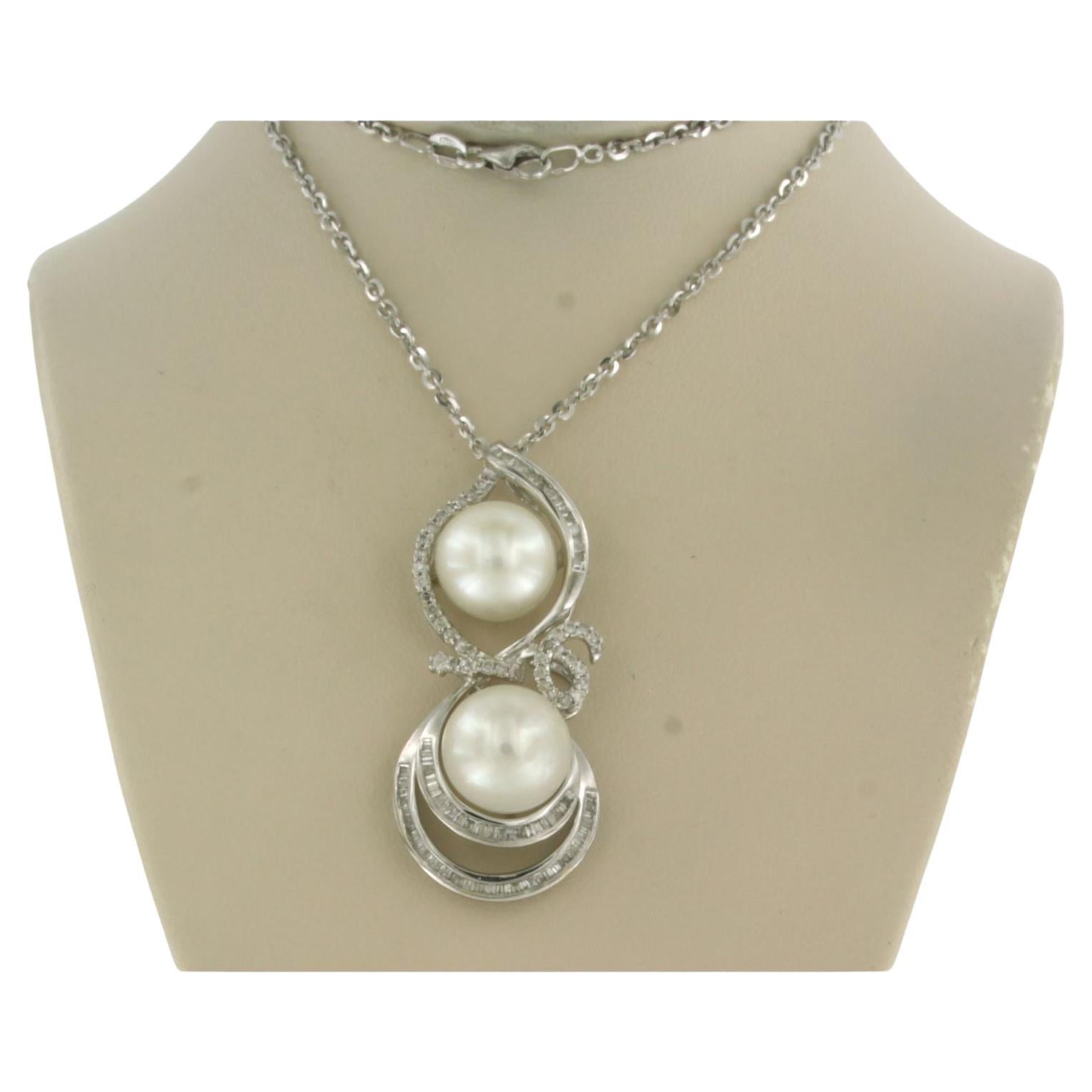 Necklace and pendant set with pearl and diamonds 18k white gold For Sale