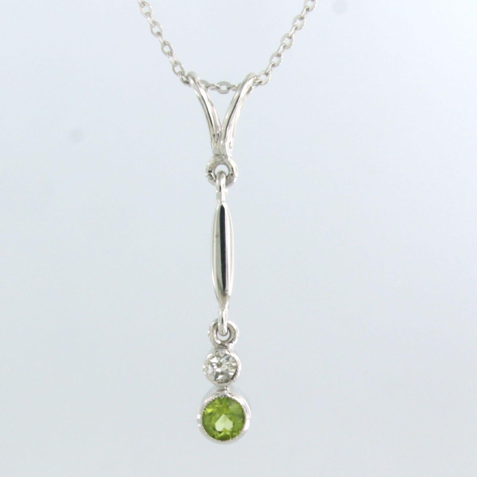 Modern Necklace and pendant set with peridot and diamonds 14k white gold For Sale