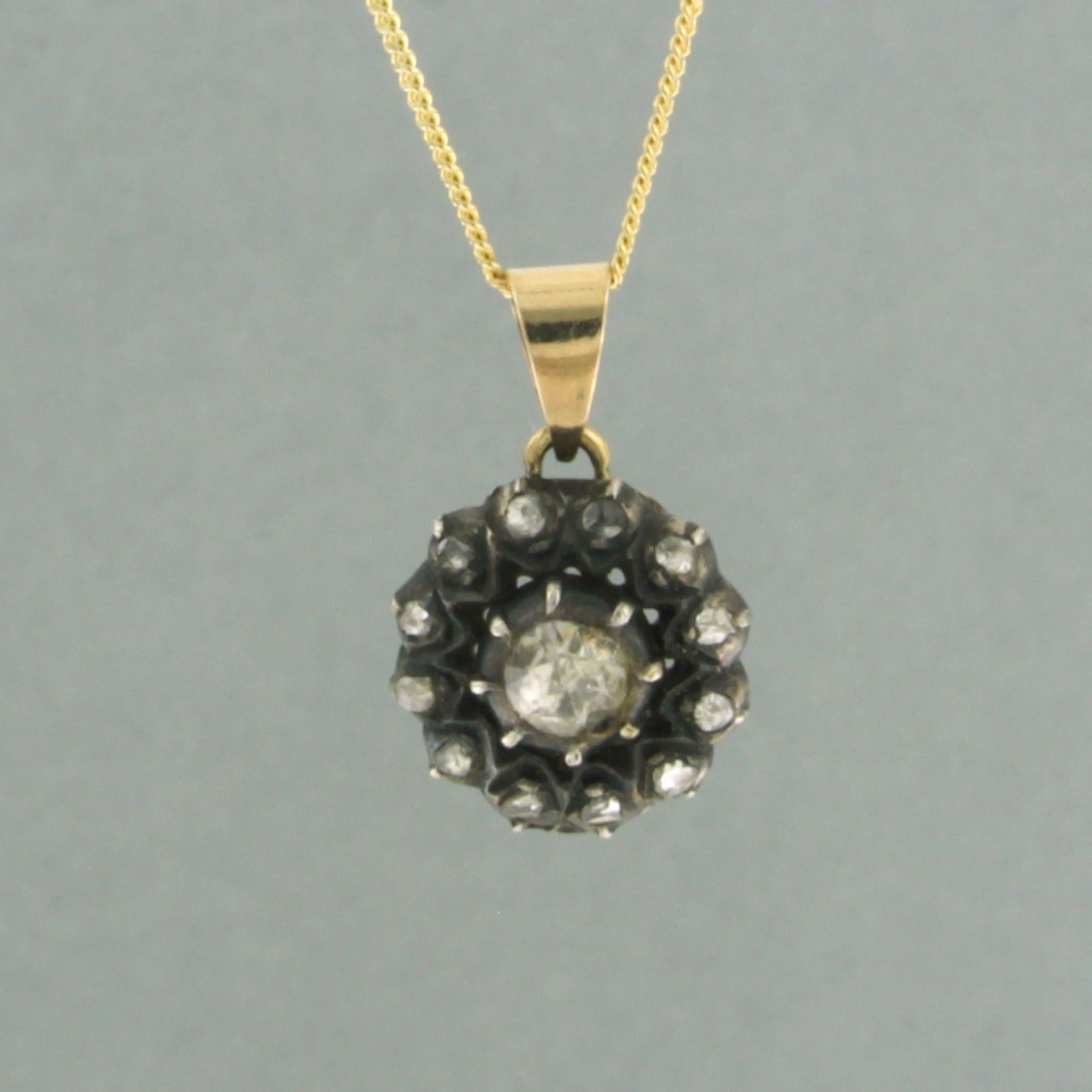 Collier et pendentif en or jaune 14 carats serti de diamants taillés en rose Excellent état - En vente à The Hague, ZH