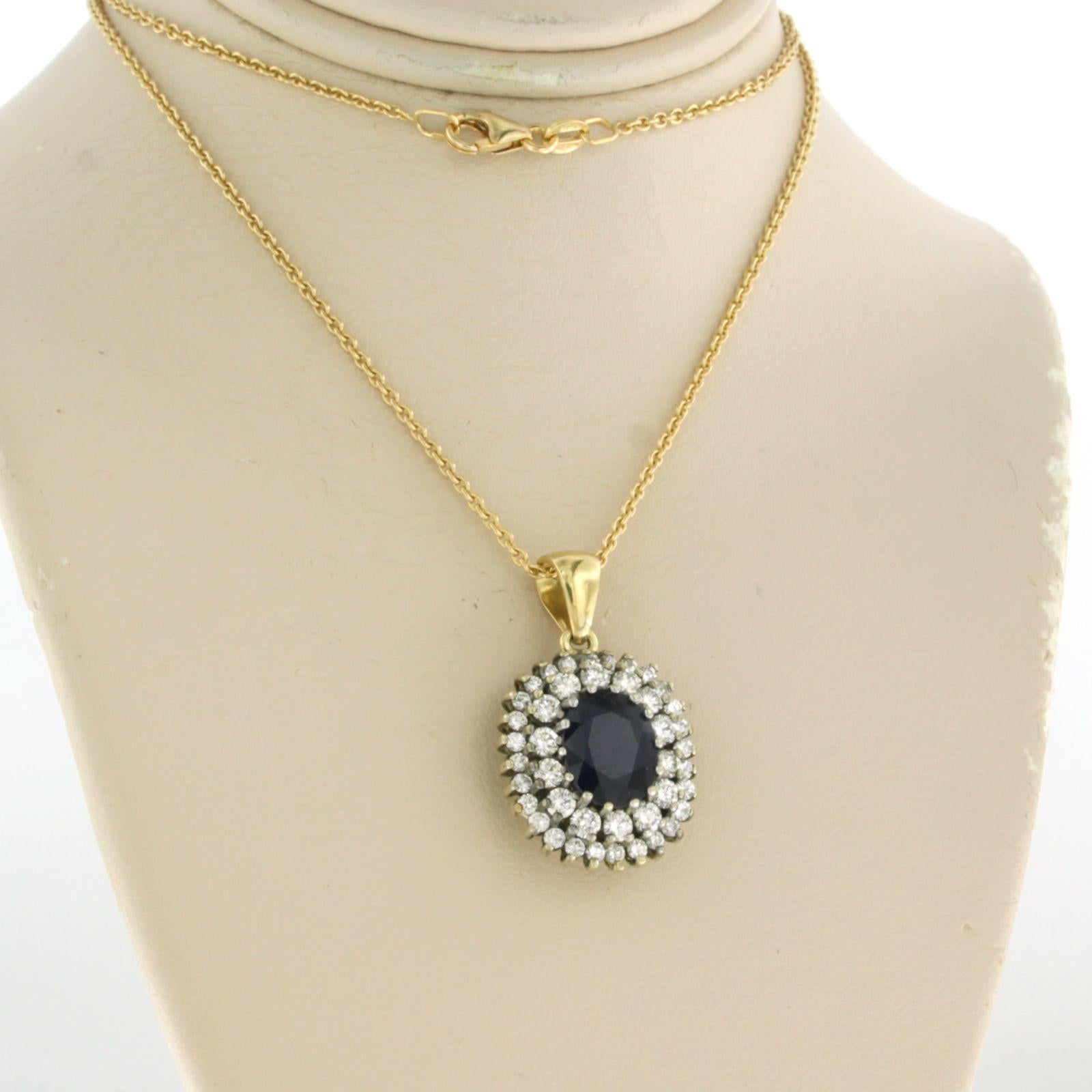 Modern Necklace and pendant set with Sapphire and diamonds 18k gold For Sale