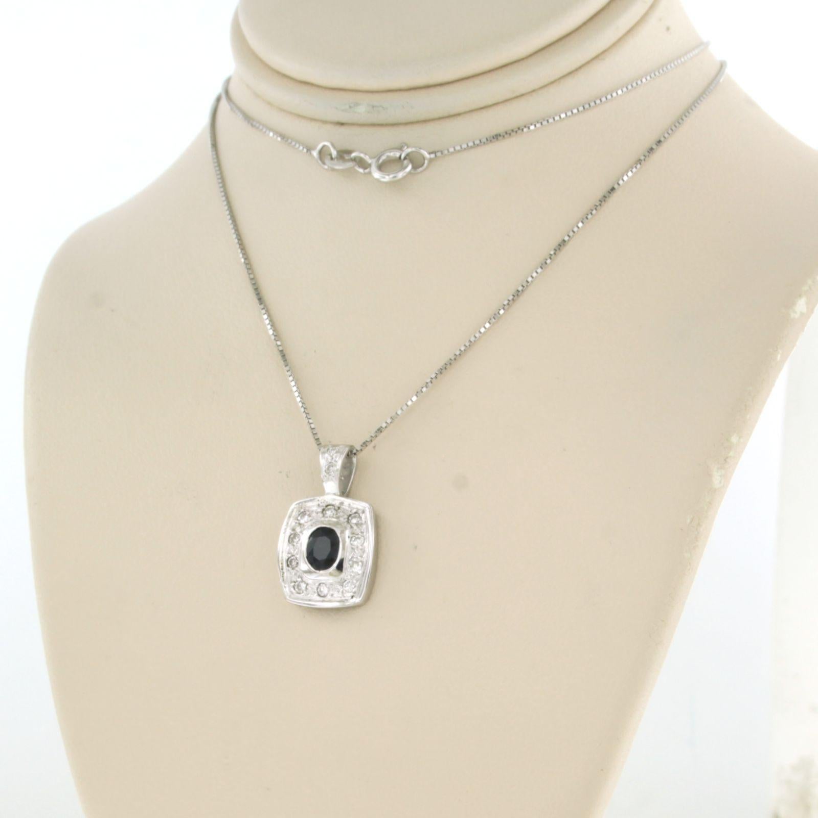 Necklace and pendant set with sapphire and diamonds 18k white gold In Good Condition For Sale In The Hague, ZH
