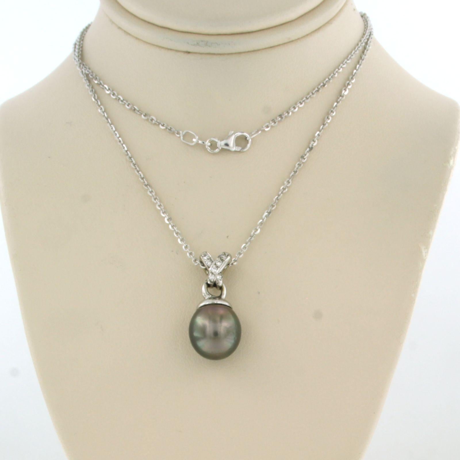 Brilliant Cut Necklace and pendant set wuth Tahiti pearl and diamonds 18k white gold For Sale