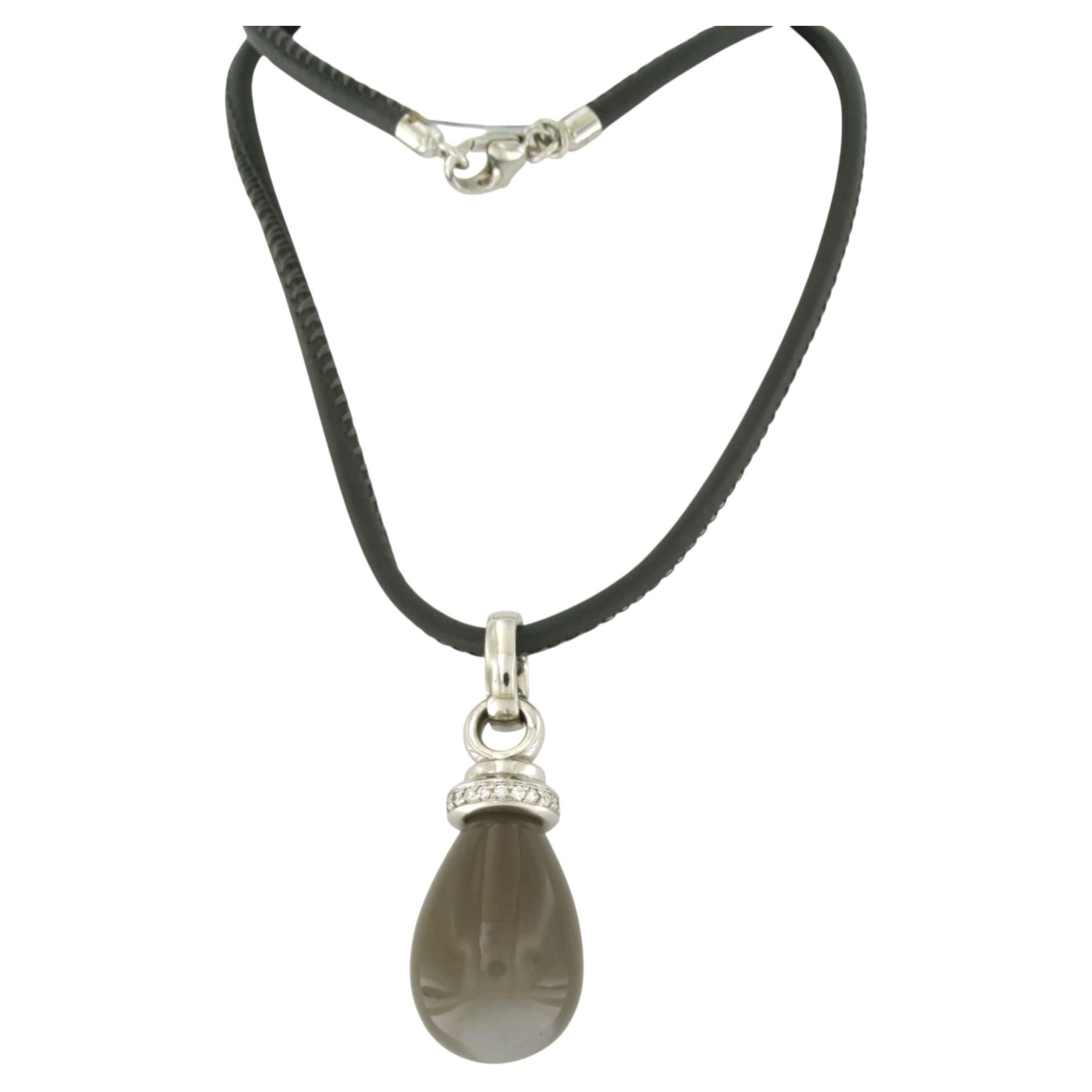 Collier et pendentif en or 18 carats, avec alexandrite et diamants taille brillant