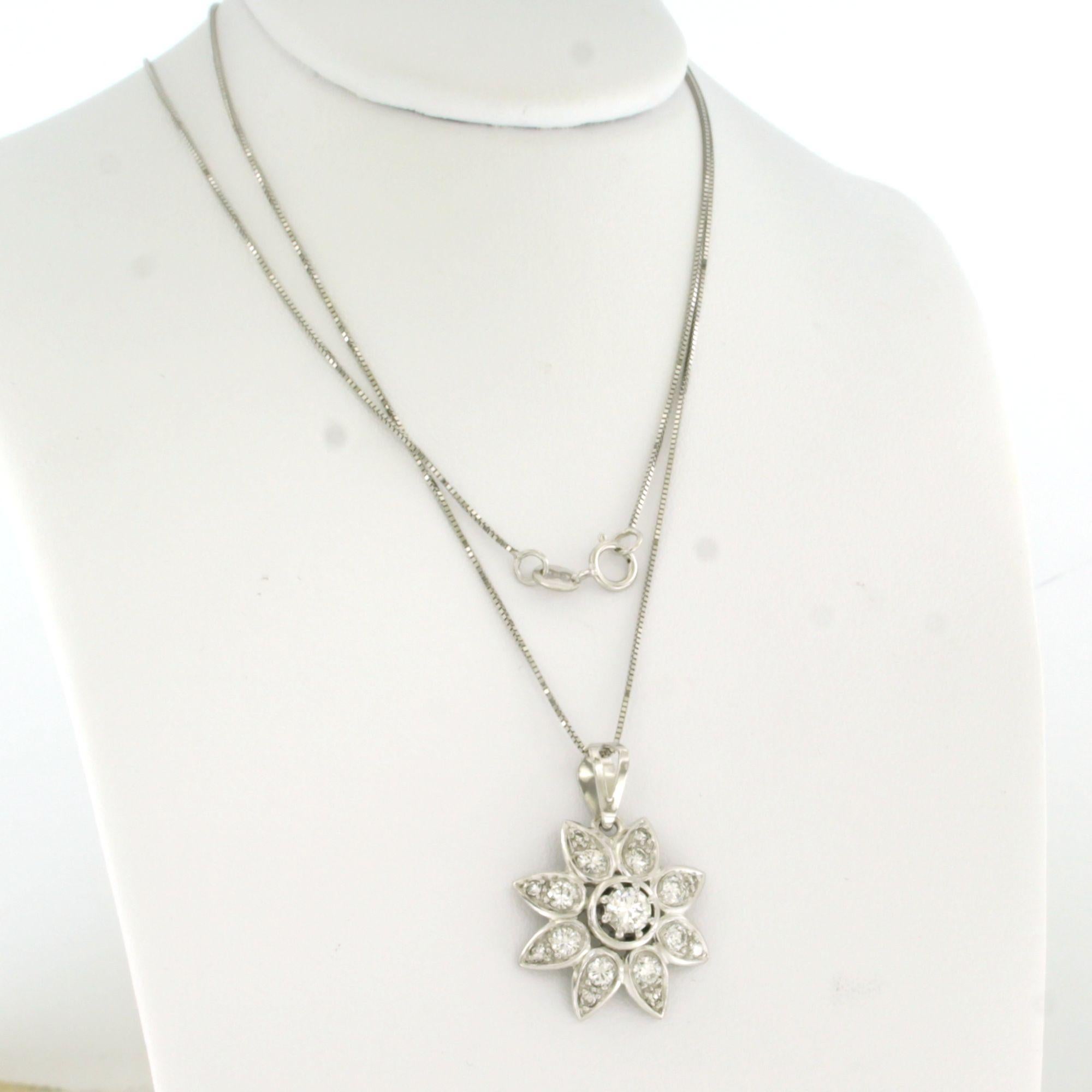 Collier et pendentif avec diamant brillant et taille unique jusqu'à 0,76ct or 18k Pour femmes en vente