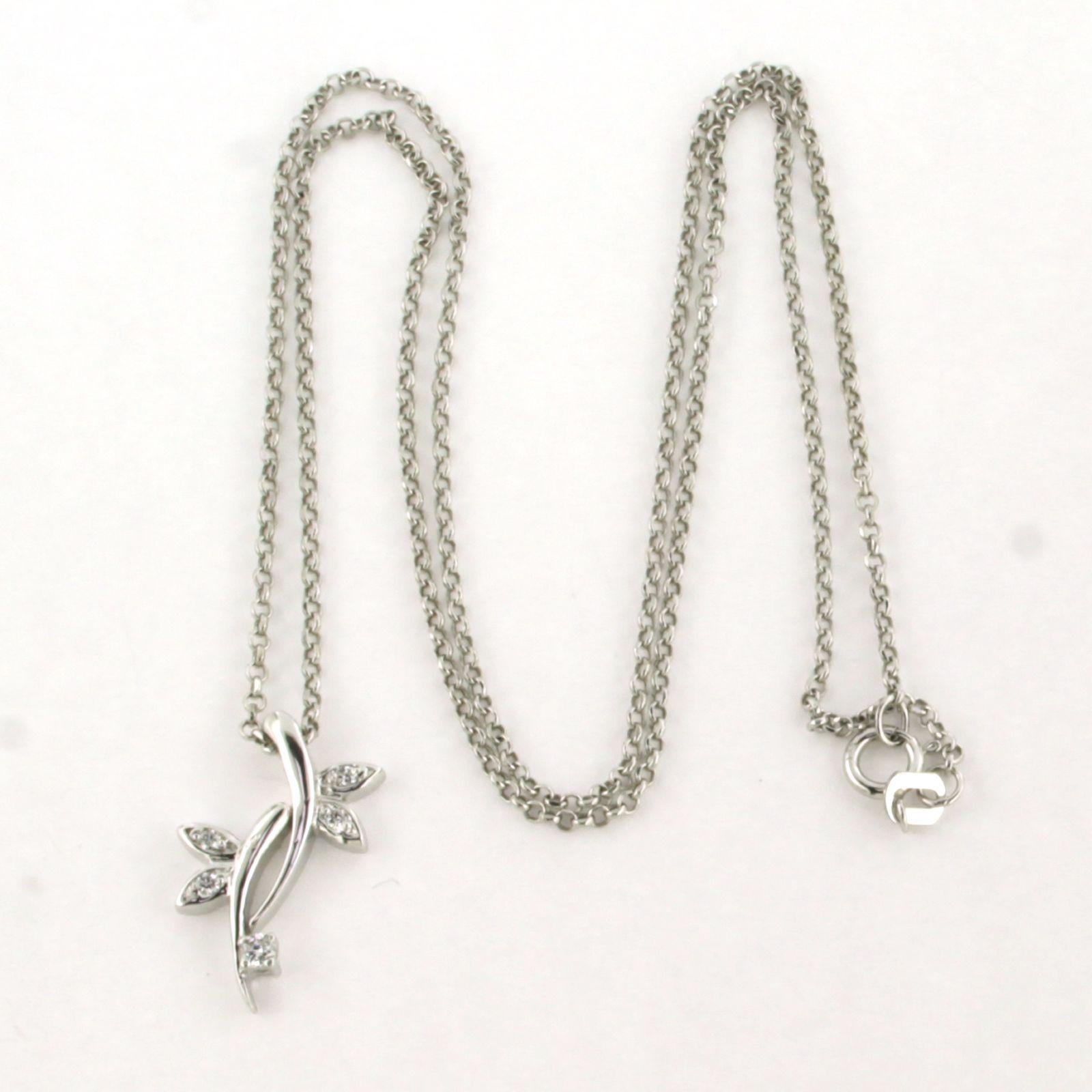 14k white gold necklace with pendant set with brilliant cut diamond 0.20 ct G/H VS/SI - 45cm

Detailed description

the length of the necklace is 45 cm long by 1.0 mm wide

the size of the pendant is 2.0 cm high by 1.2 cm wide

total weight: 2.8