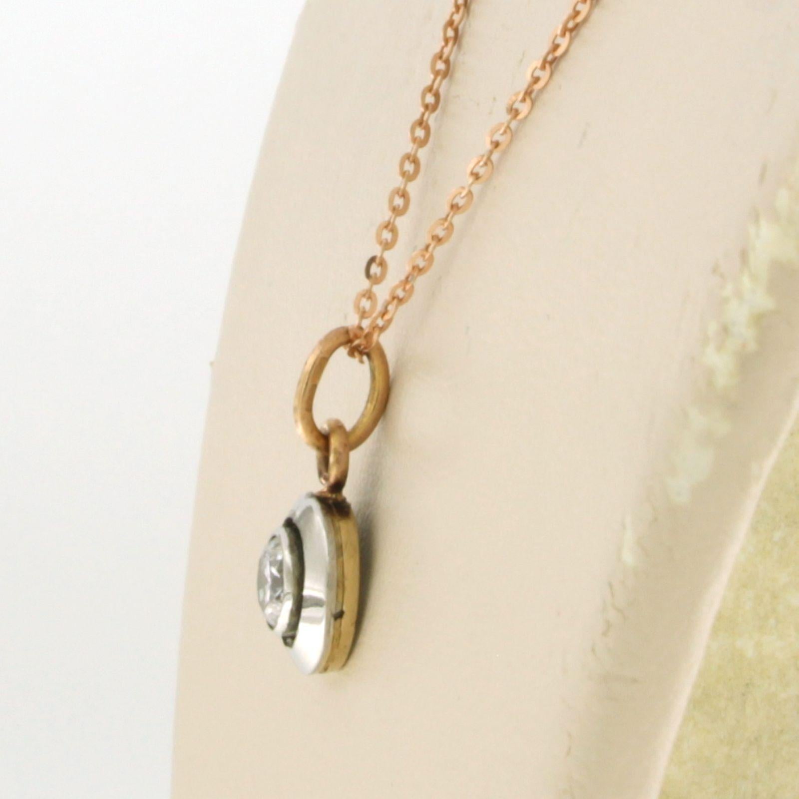 Moderne Collier et pendentif avec diamants taille brillant jusqu'à 0,13 ct or 14k en vente