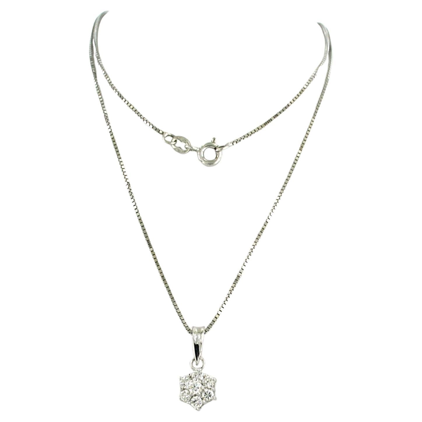 Collier et pendentif avec diamants taille brillant jusqu
à 0,30 ct Or blanc 18k