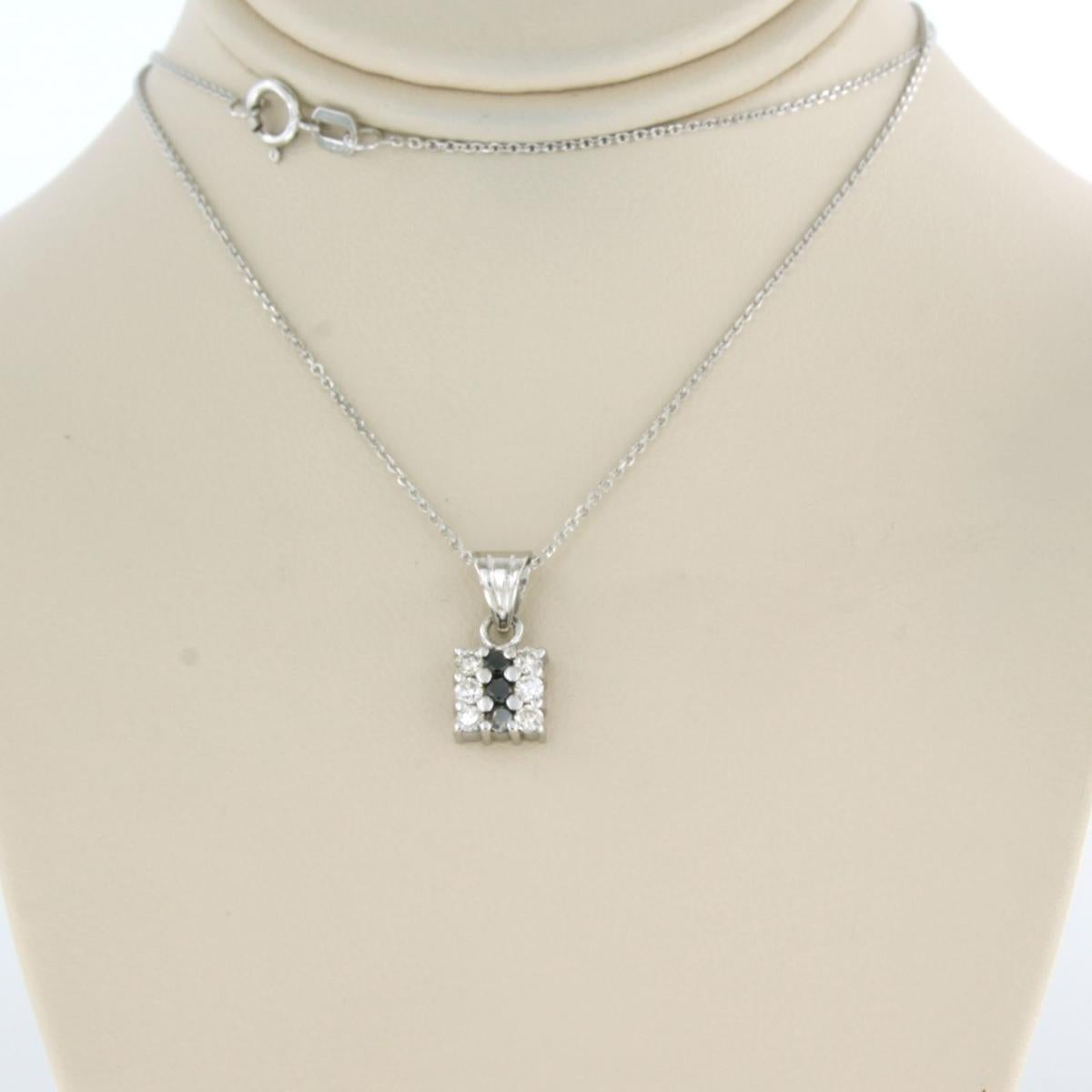 Donna Brilliante e pendente con diamanti taglio brillante fino a 0,36ct in oro 14k 2,8 grammi in vendita