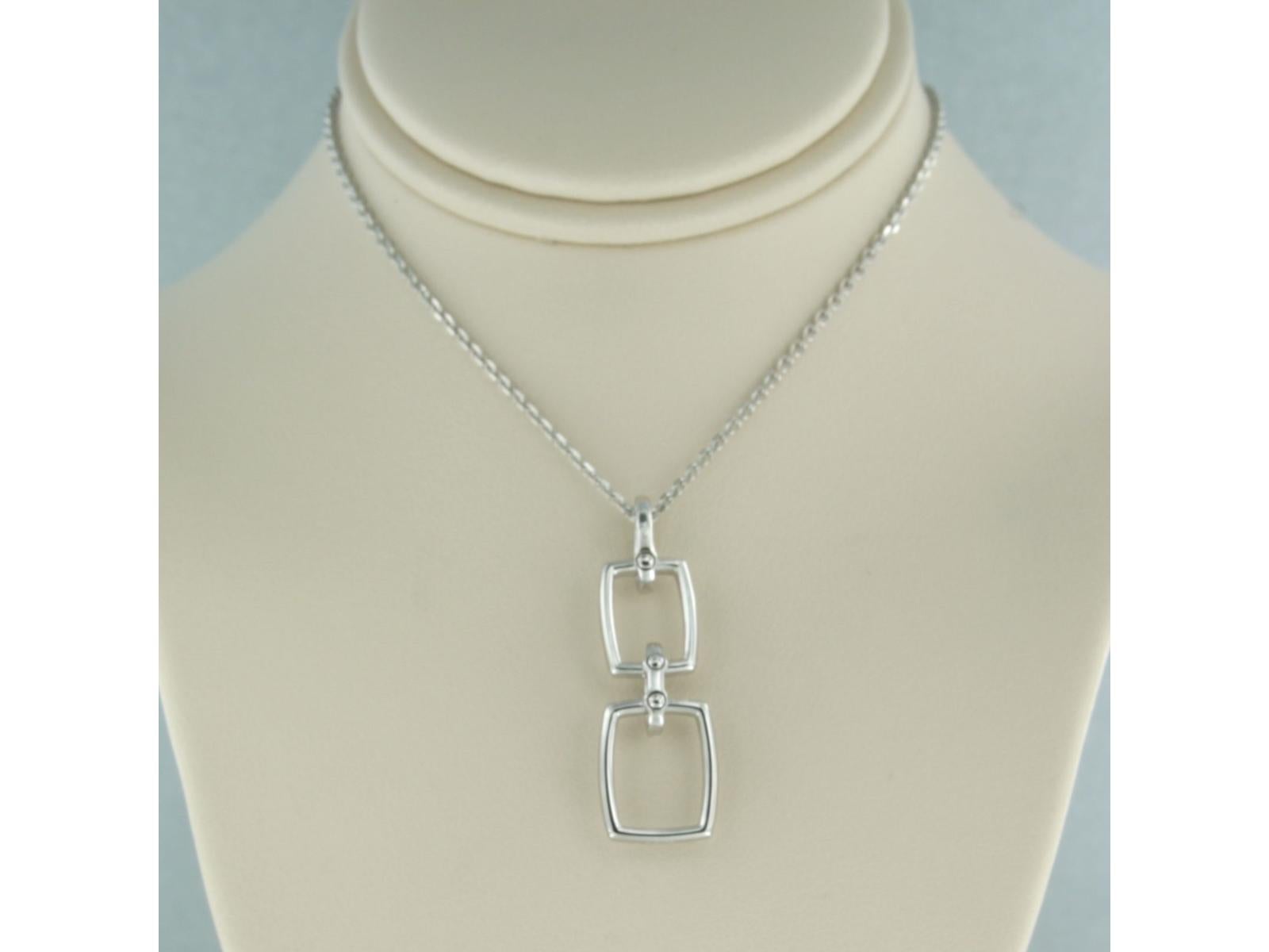 Collana e pendente in oro bianco 18k con diamanti taglio brillante fino a. 0,38ct - F/G - VS/SI - lunghezza 40 cm

descrizione dettagliata:

La lunghezza della collana è di 40 cm e la larghezza di 0,8 mm.

il ciondolo misura circa 3,3 cm per 1,1 cm