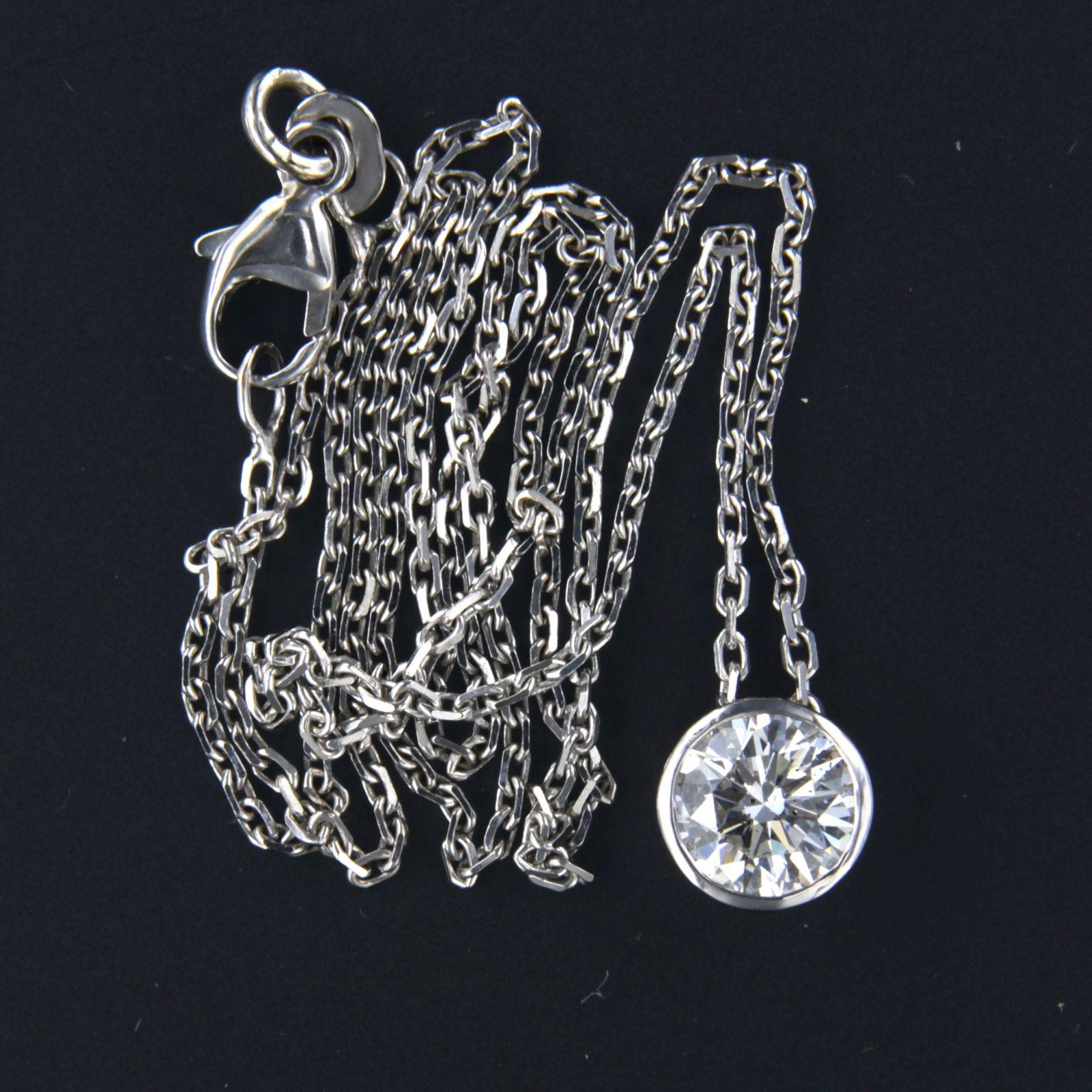 Collana in oro bianco 14k con pendente solitario con diamante taglio brillante 1,01ct - H. I+I - SI2 - lunga 38cm

descrizione dettagliata:

Il ciondolo ha un diametro di 7.4 mm di larghezza.

la lunghezza della collana è di 38 cm e la larghezza di