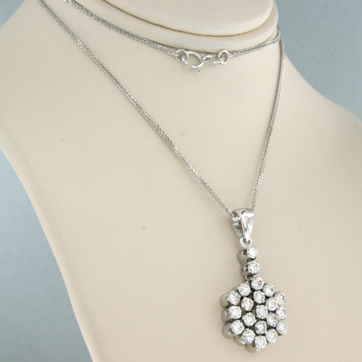 Donna collana e pendente con diamanti taglio brillante fino a 1,90ct in oro 14k e 18k in vendita