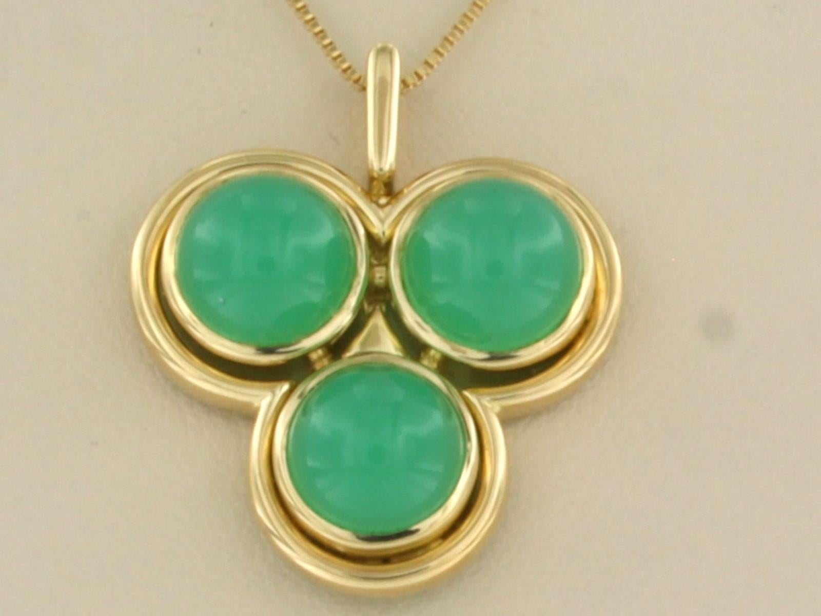 Cabochon Collana e ciondolo con crisofrasi in oro 18k 9,9 grammi in vendita