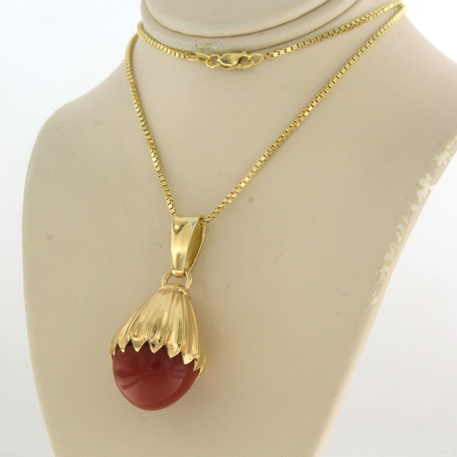 NEcordón y colgante con coral 17,0 gramos oro amarillo 14k Moderno en venta