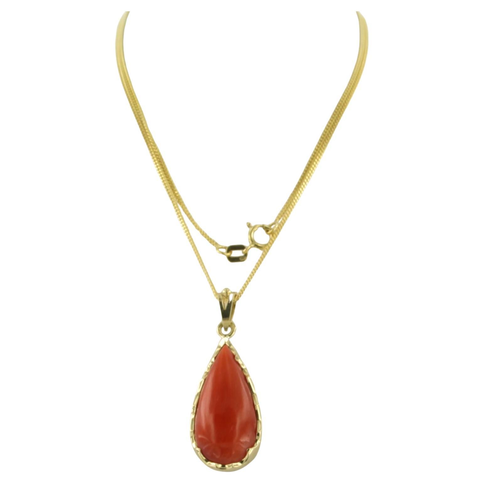 Collier et pendentif avec corail 5,2 grammes Or jaune 14k