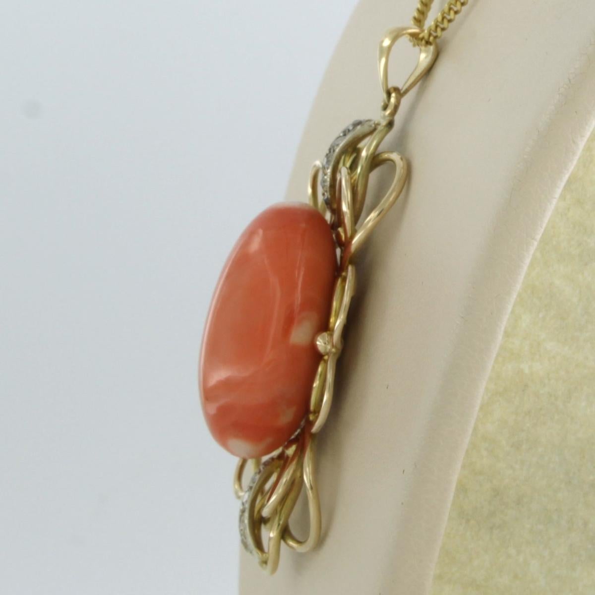 Women's Necklace and pendant with coral and single cut diamonds - 17.4 grams 14k gold For Sale