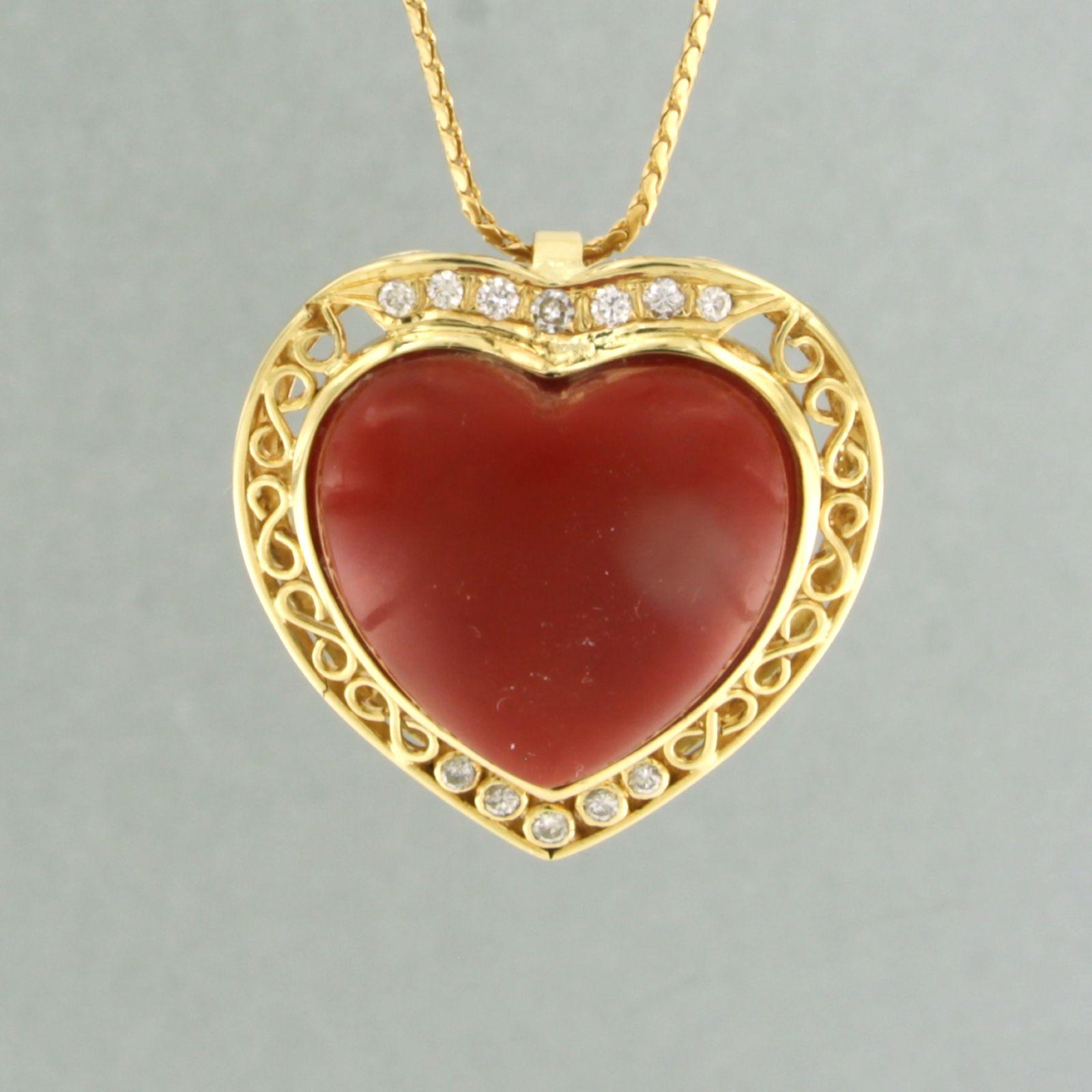 Necklace and pendant with Corallium Rubrum and brilliant cut diamond en vente 1