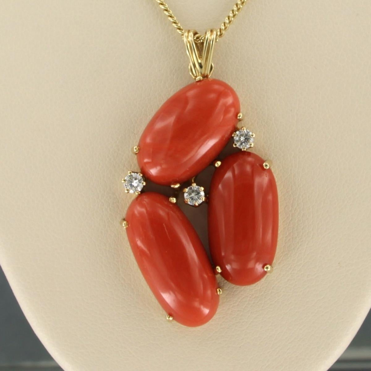 Modern Necklace and pendant with Corallium Rubrum and brilliant cut diamonds 14k gold For Sale