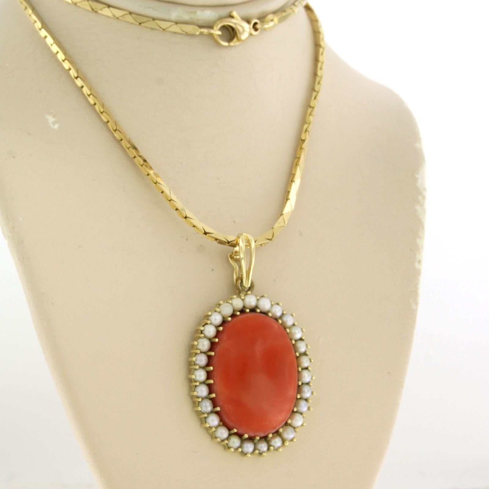 Cabochon Necklace and pendant with Corallium Rubrum and pearls 14k gold - 20.5 grams For Sale