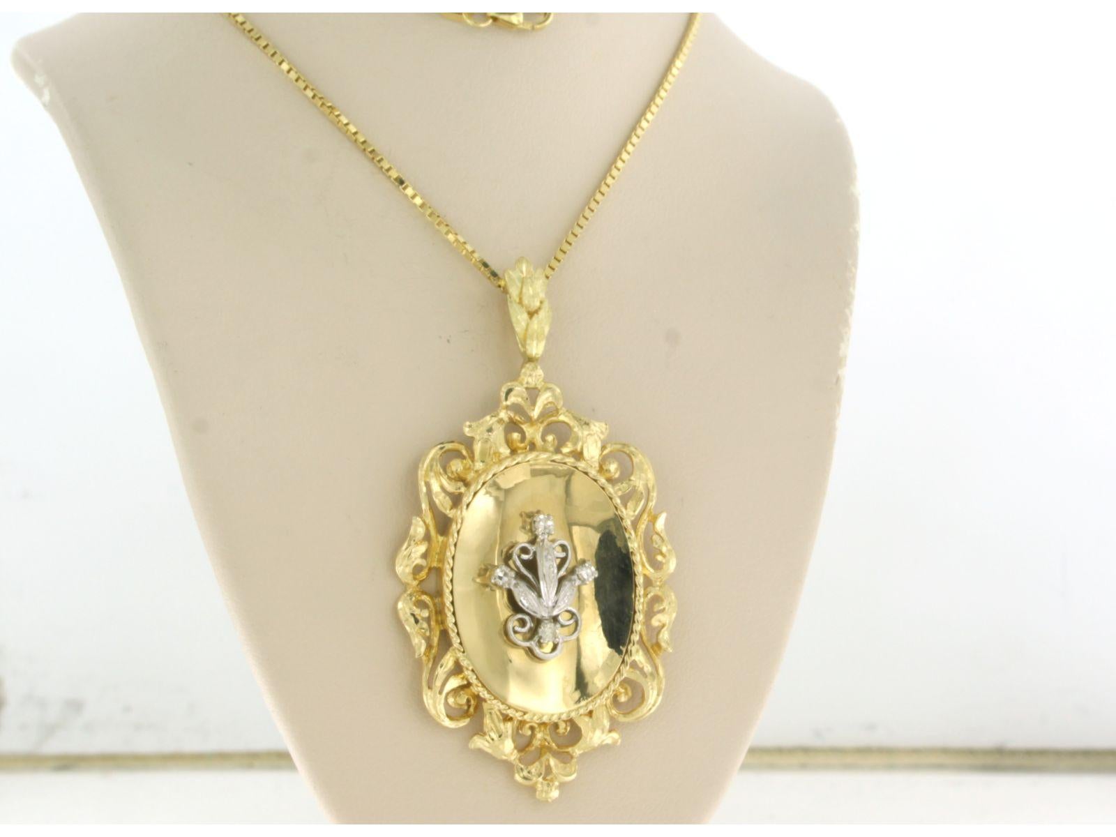 Art Nouveau Necklace and pendant with diamonds 14k yellow gold For Sale