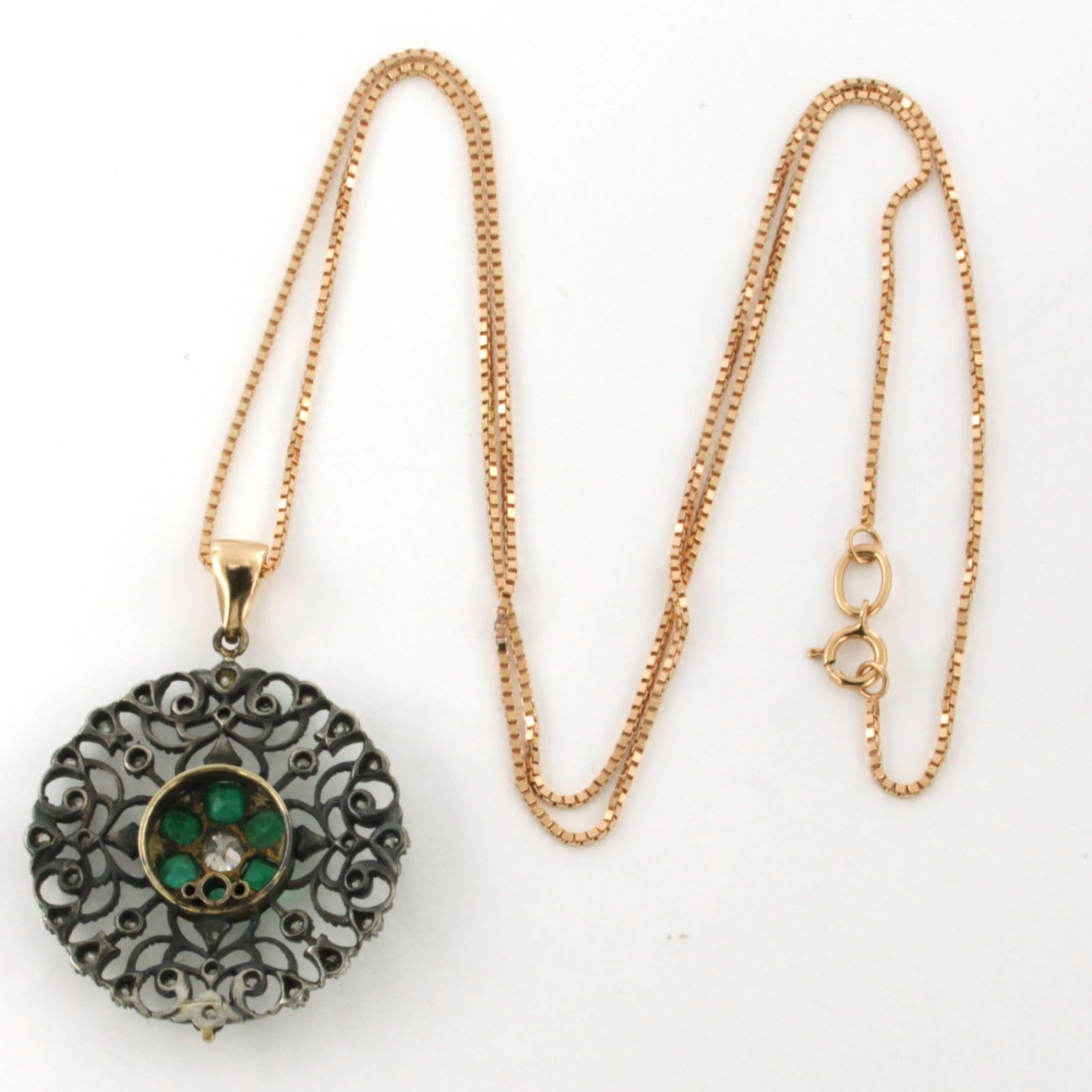Early Victorian Necklace and pendant with emerald and old mine cut diamond 14k gold and silver For Sale