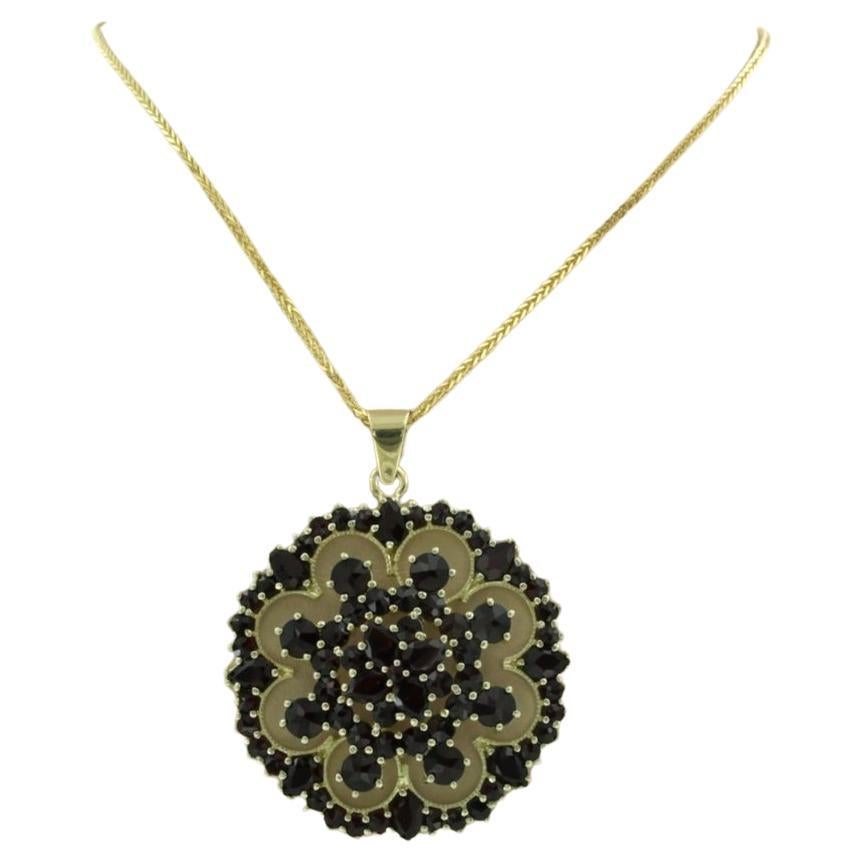 Halskette und Anhänger mit Granat - 12,4 Gramm - 14k Gelbgold