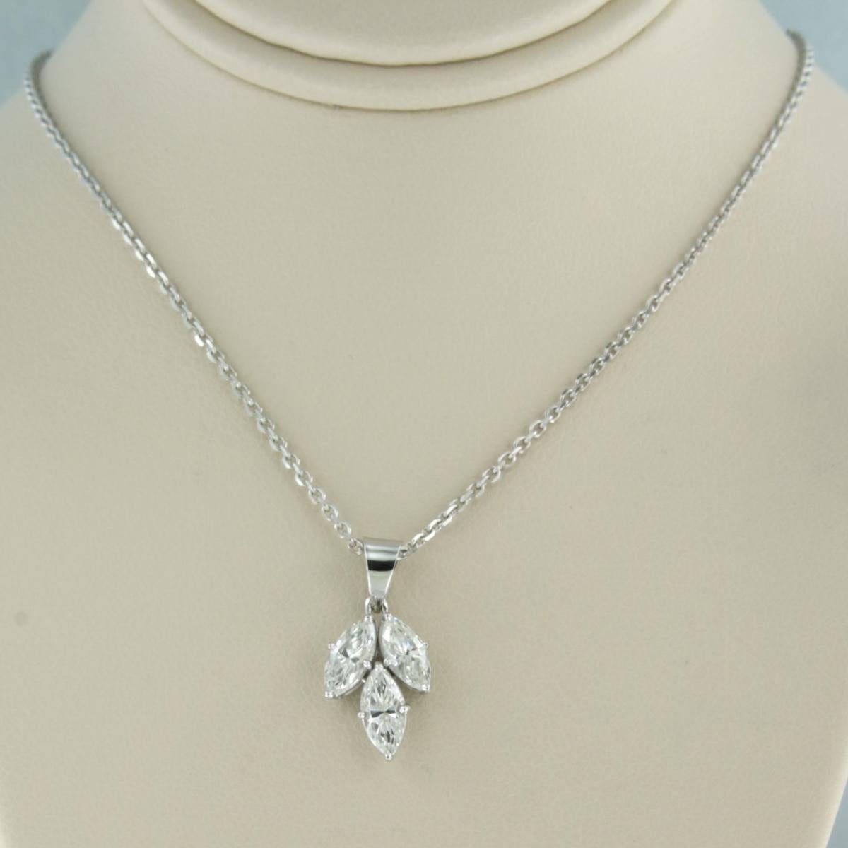 Collana e pendente con diamanti a forma di marquise fino a 0,60ct in oro 14k e 18k in vendita 1