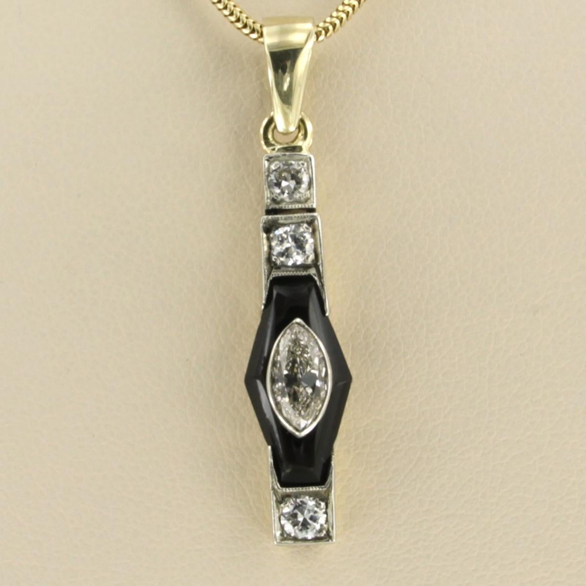 Art déco Collier et pendentif en or 18 carats avec onyx et diamants taille ancienne jusqu'à 1,00 carat en vente