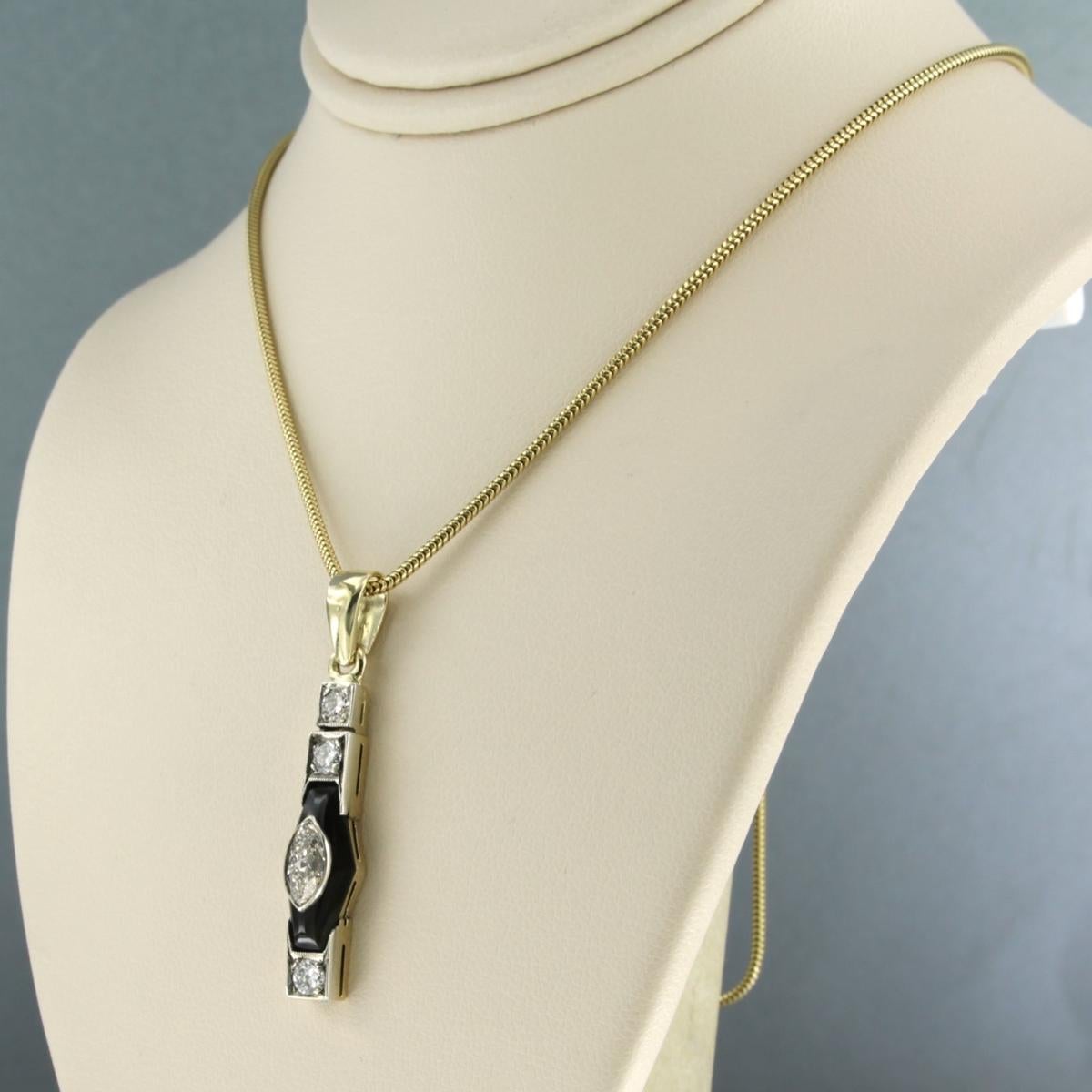 Collier et pendentif en or 18 carats avec onyx et diamants taille ancienne jusqu'à 1,00 carat Excellent état - En vente à The Hague, ZH