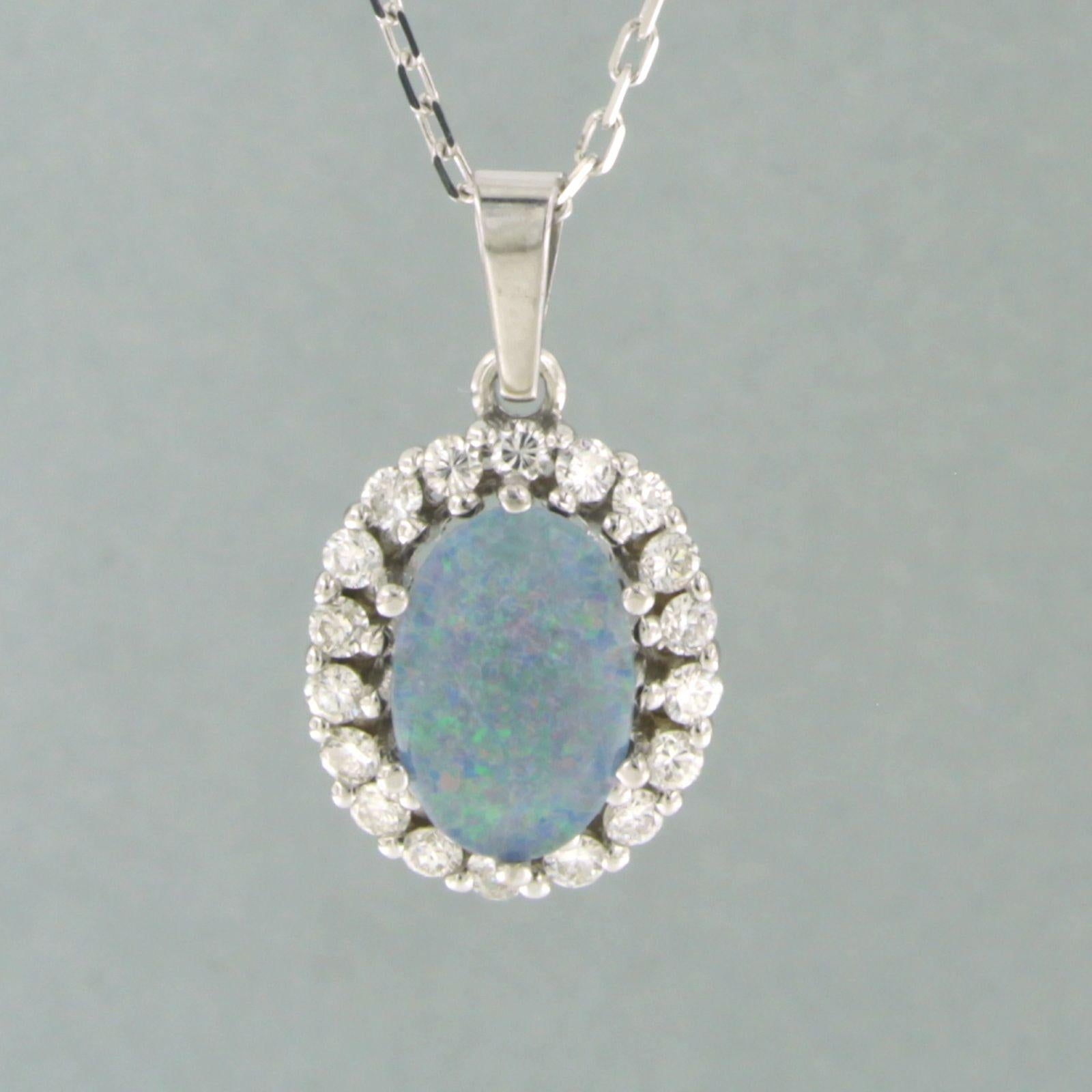 Collier et pendentif avec opale et diamants taille brillant jusqu'à 0,60ct or 14k Excellent état - En vente à The Hague, ZH