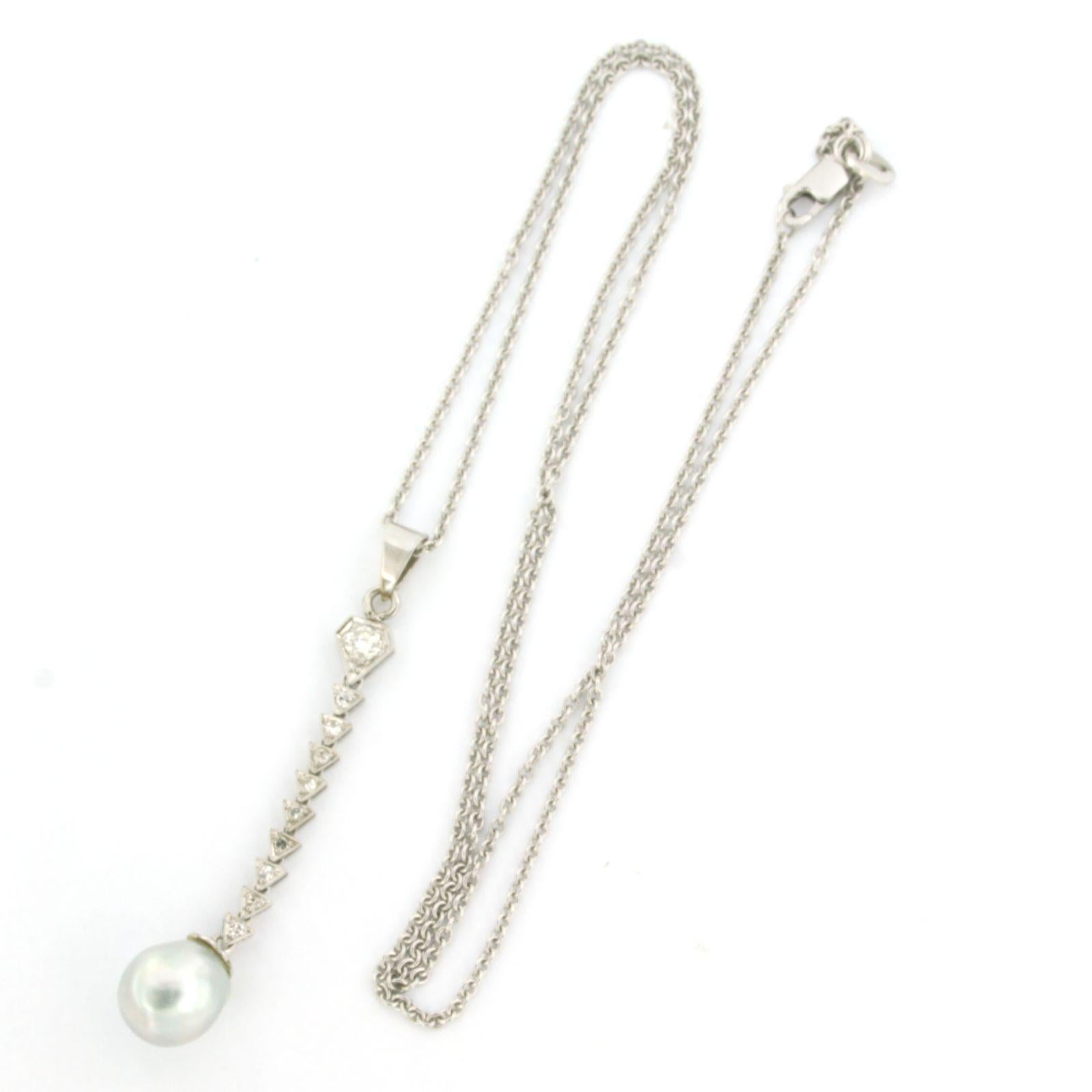 Necklace and pendant with pearl an single cut diamonds Platinum and 14k gold For Sale 1