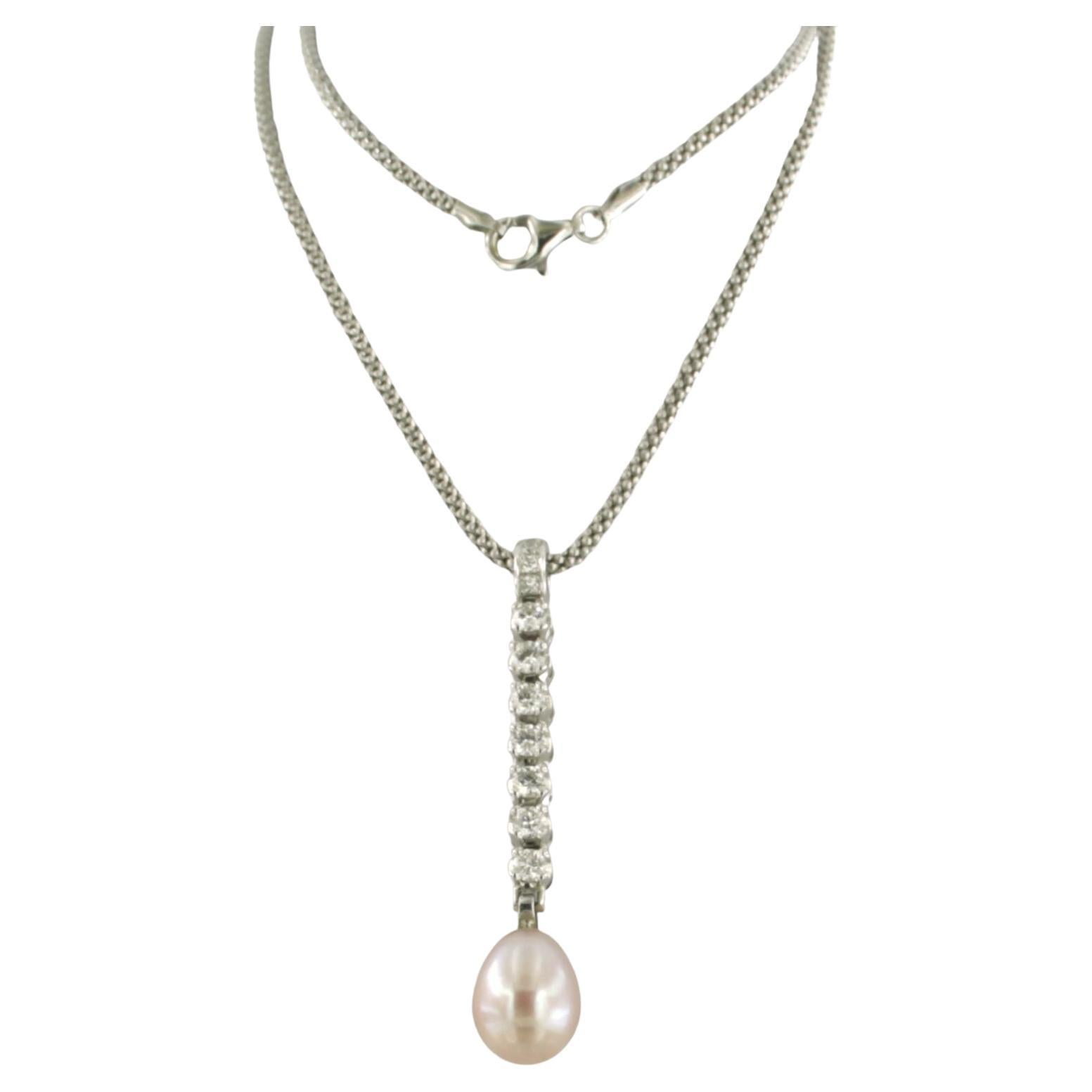 Collar y colgante con perla y diamantes talla brillante de hasta 0,60 ct Oro de 18k