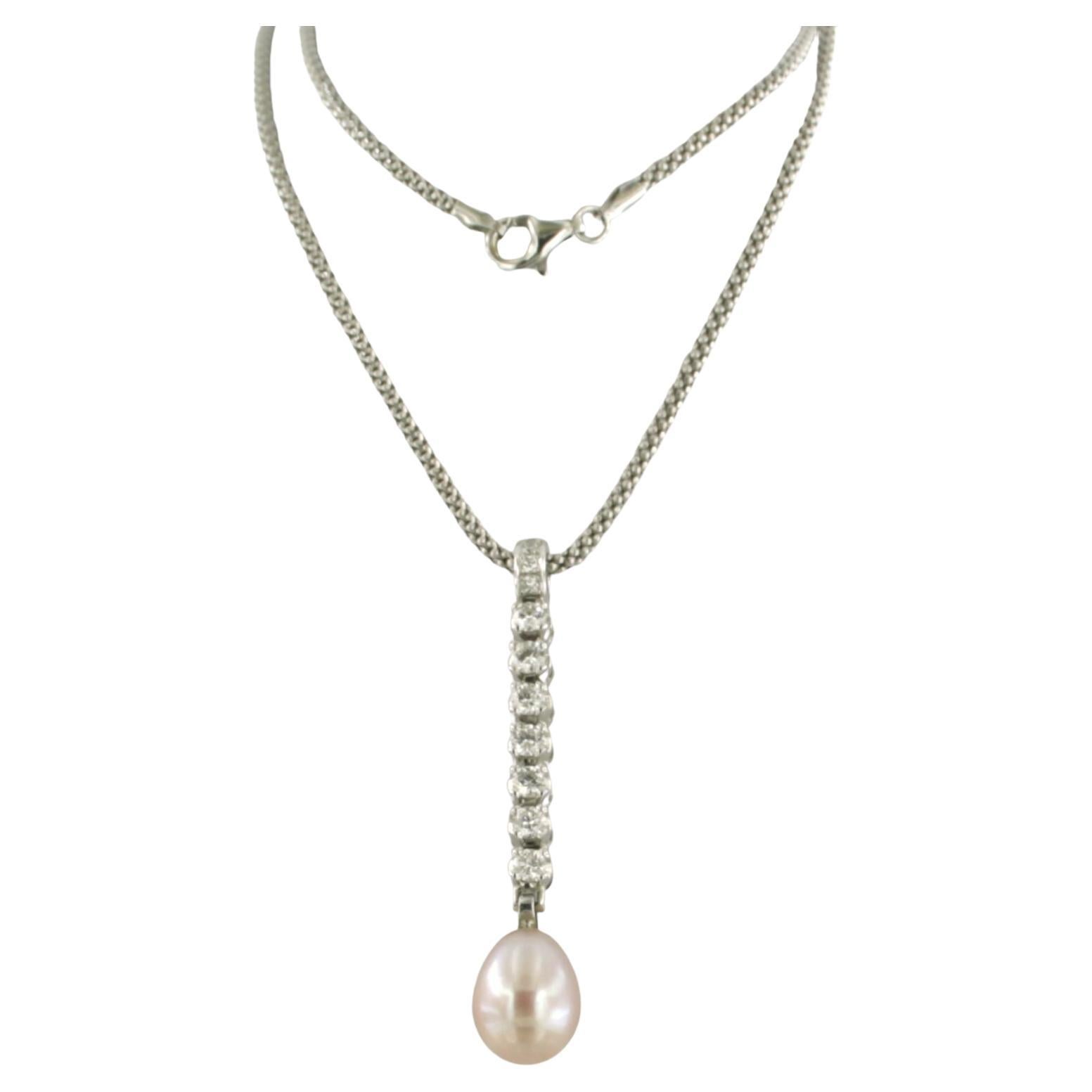 Collier et pendentif avec perle et diamants taille brillant jusqu'à 0,60ct Or 18k