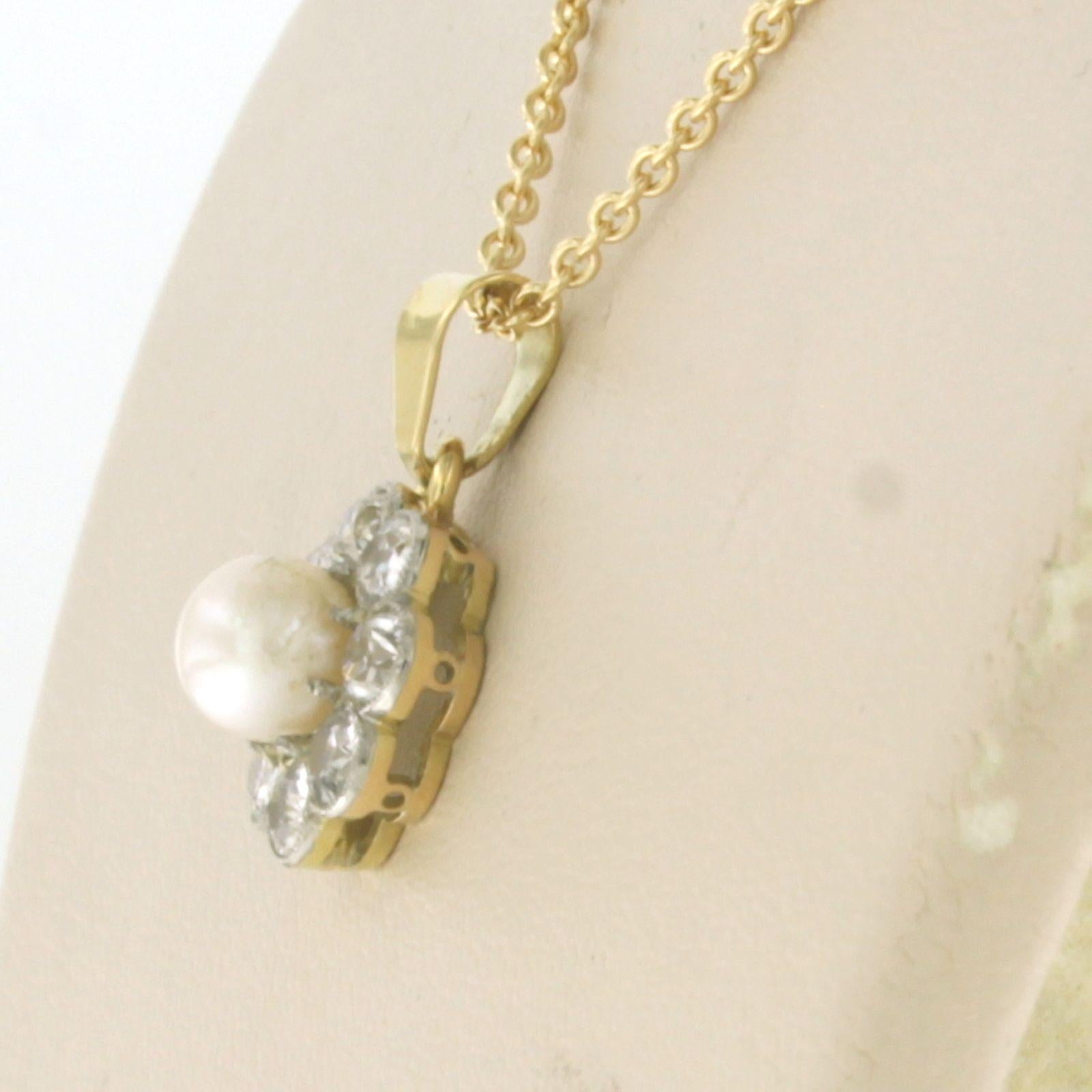 Collier et pendentif en or 18 carats avec perles et diamants taille ancienne jusqu'à 0,80 carat Excellent état - En vente à The Hague, ZH