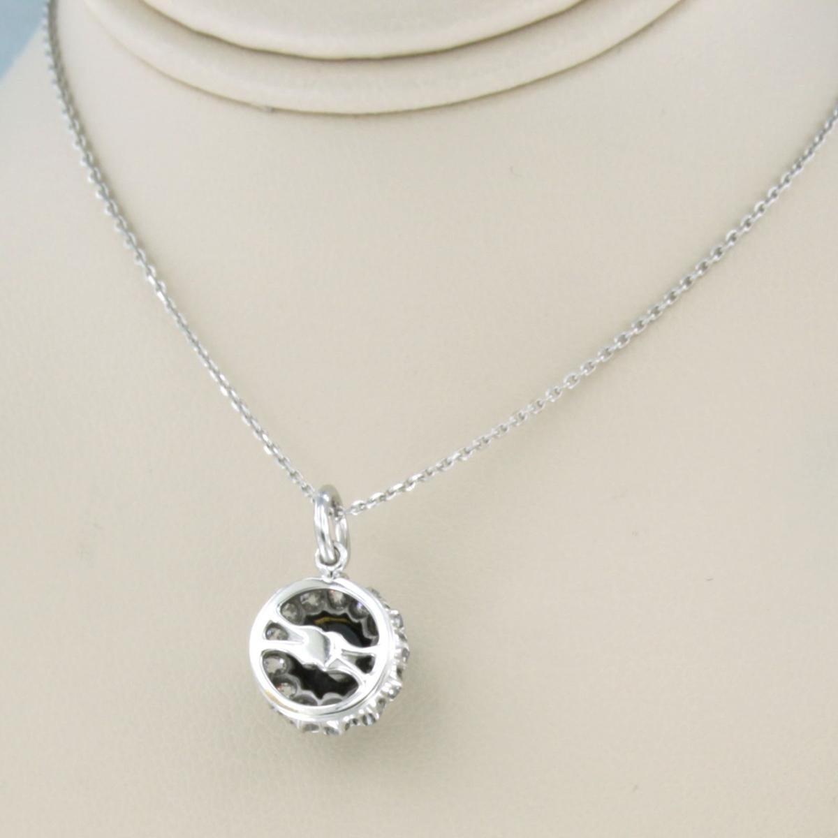 14k white gold necklace with pendant set with Tahitian pearl and old mine cut diamond total approximately 1.00 ct G/H SI - 50 cm

detailed description

the pendant is 1.9 cm high and 1.1 cm wide

the necklace is 50 cm long and 0.5 mm wide

total