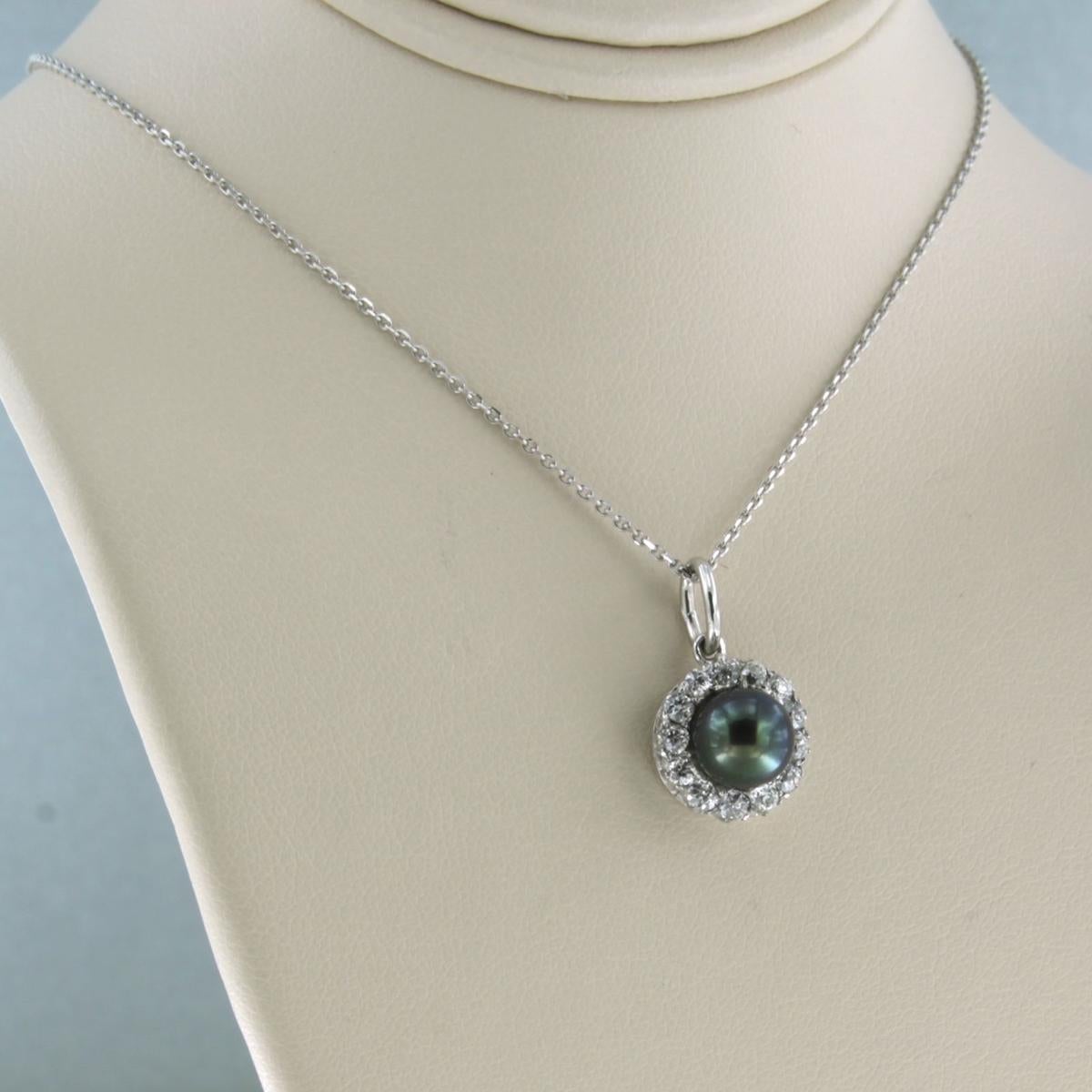 Women's Necklace and pendant with pearl and old mine cut diamonds up to 1.00ct 14k gold For Sale