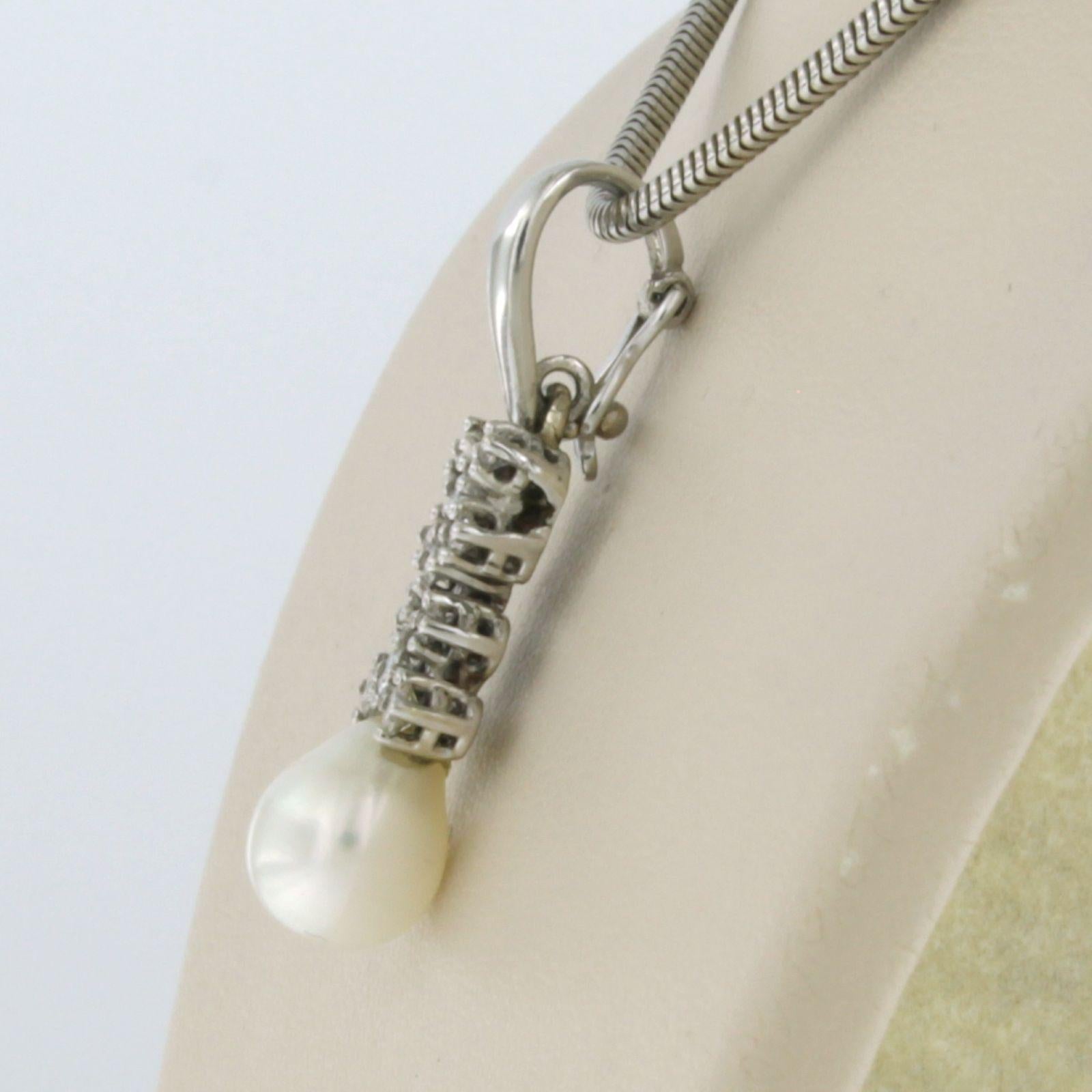 Collana in oro bianco 14k con ciondolo con perla e diamante taglio singolo, 0,30 ct G/H - VS/SI - lunghezza 45 cm

Descrizione dettagliata

La collana è lunga 45 cm e larga 1,5 mm.

Il ciondolo misura circa 2,9 cm di lunghezza e 8,0 mm di