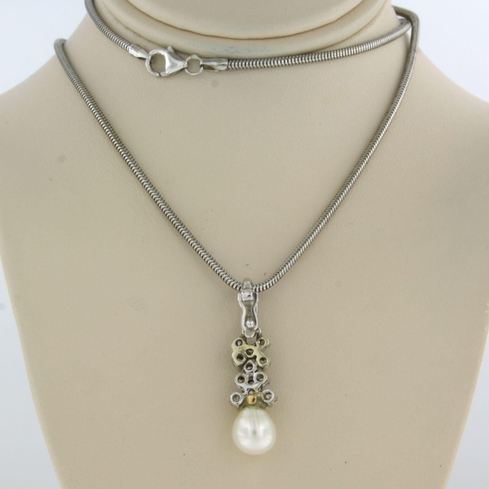 Moderno Collana e ciondolo con perla e diamante taglio singolo fino a 0,30 carati in oro 14k in vendita