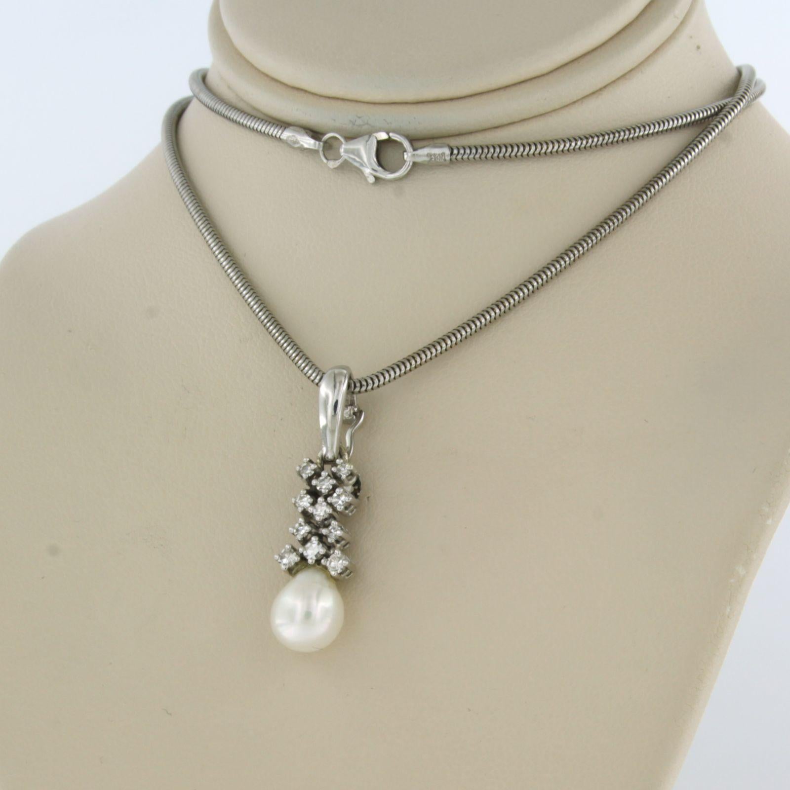 Collana e ciondolo con perla e diamante taglio singolo fino a 0,30 carati in oro 14k In condizioni ottime in vendita a The Hague, ZH